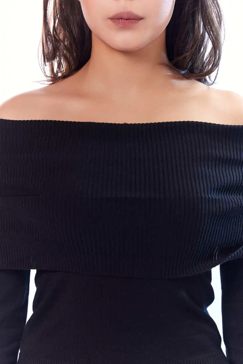 Джемпер черный для женщин 44187-1 60