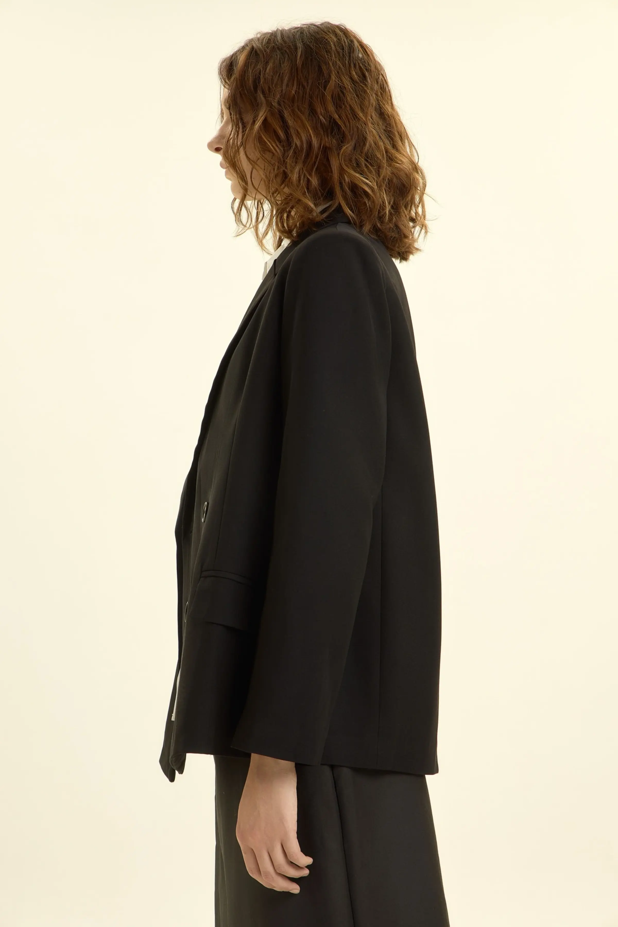 Жакет черный для женщин 46263-1 64