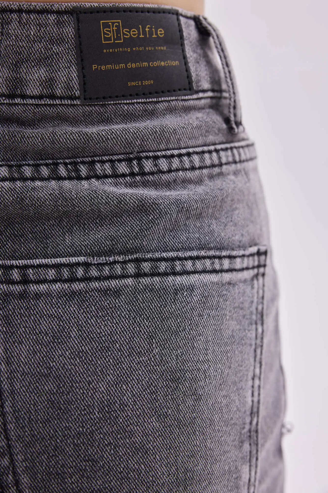 Джинсы черный для женщин 40755-1 74