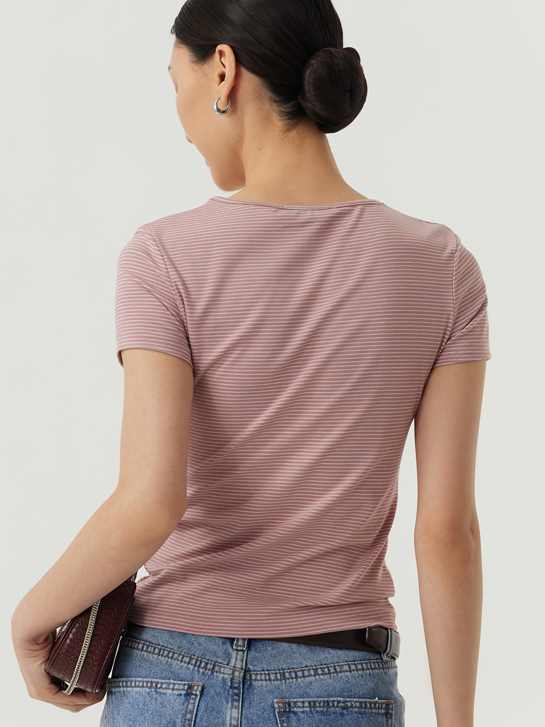 Футболка бело-розовая полоска для женщин 48278-51 67