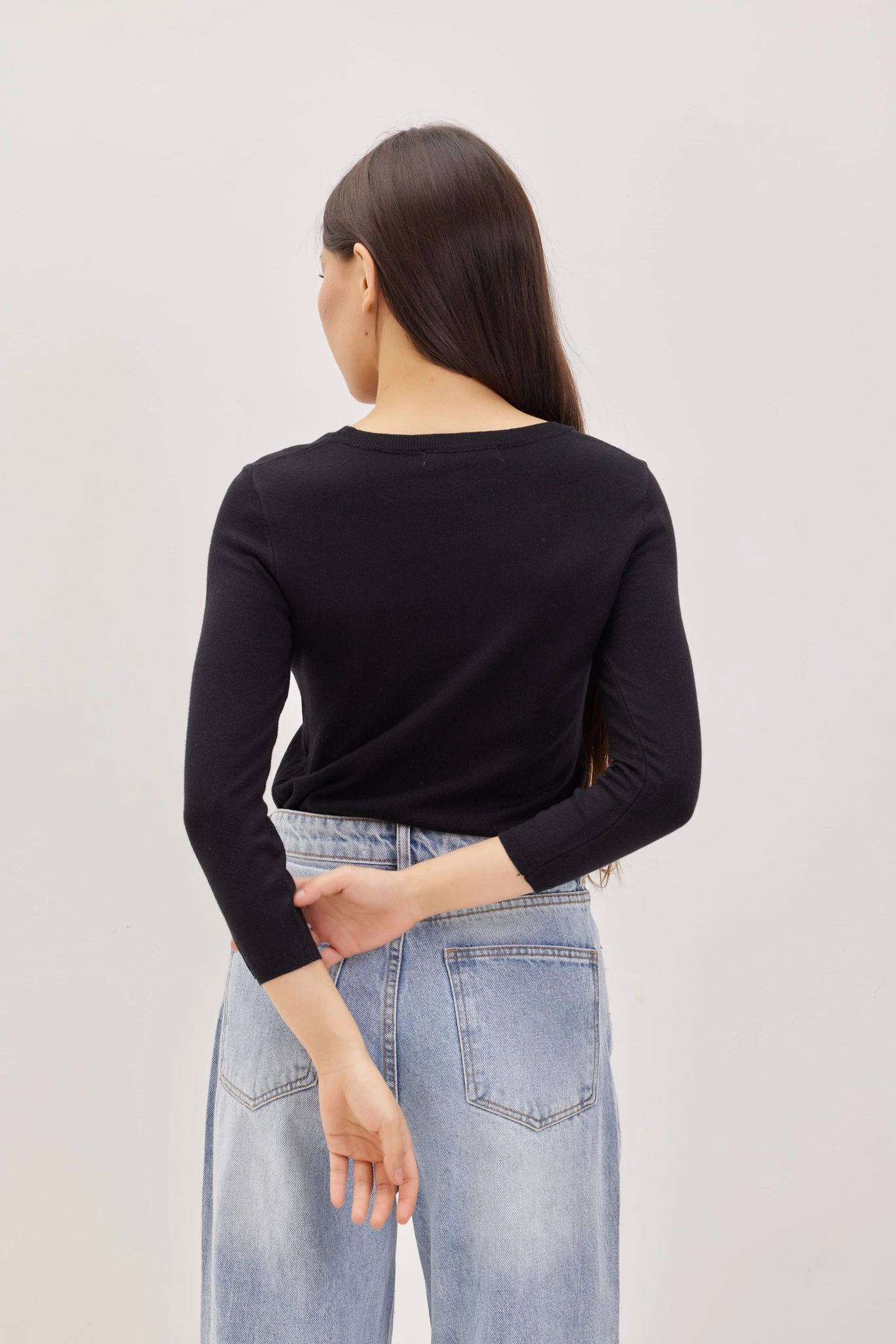 Джемпер черный для женщин 42258-1 60