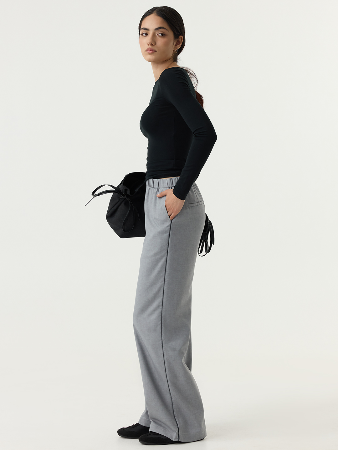 Лонгслив черный для женщин 48108-1 59