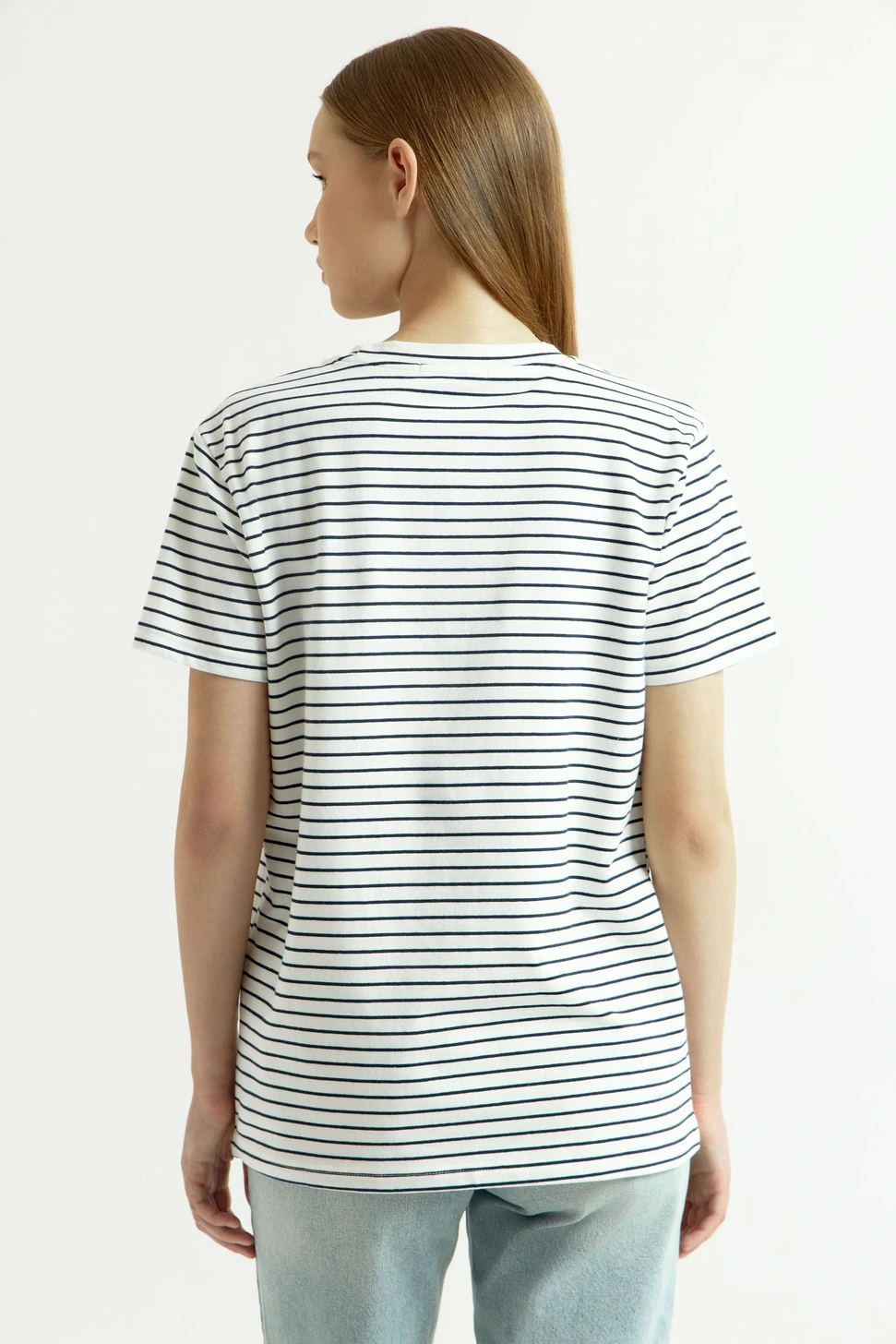 Футболка бело-синяя полоска для женщин 44286-48 67