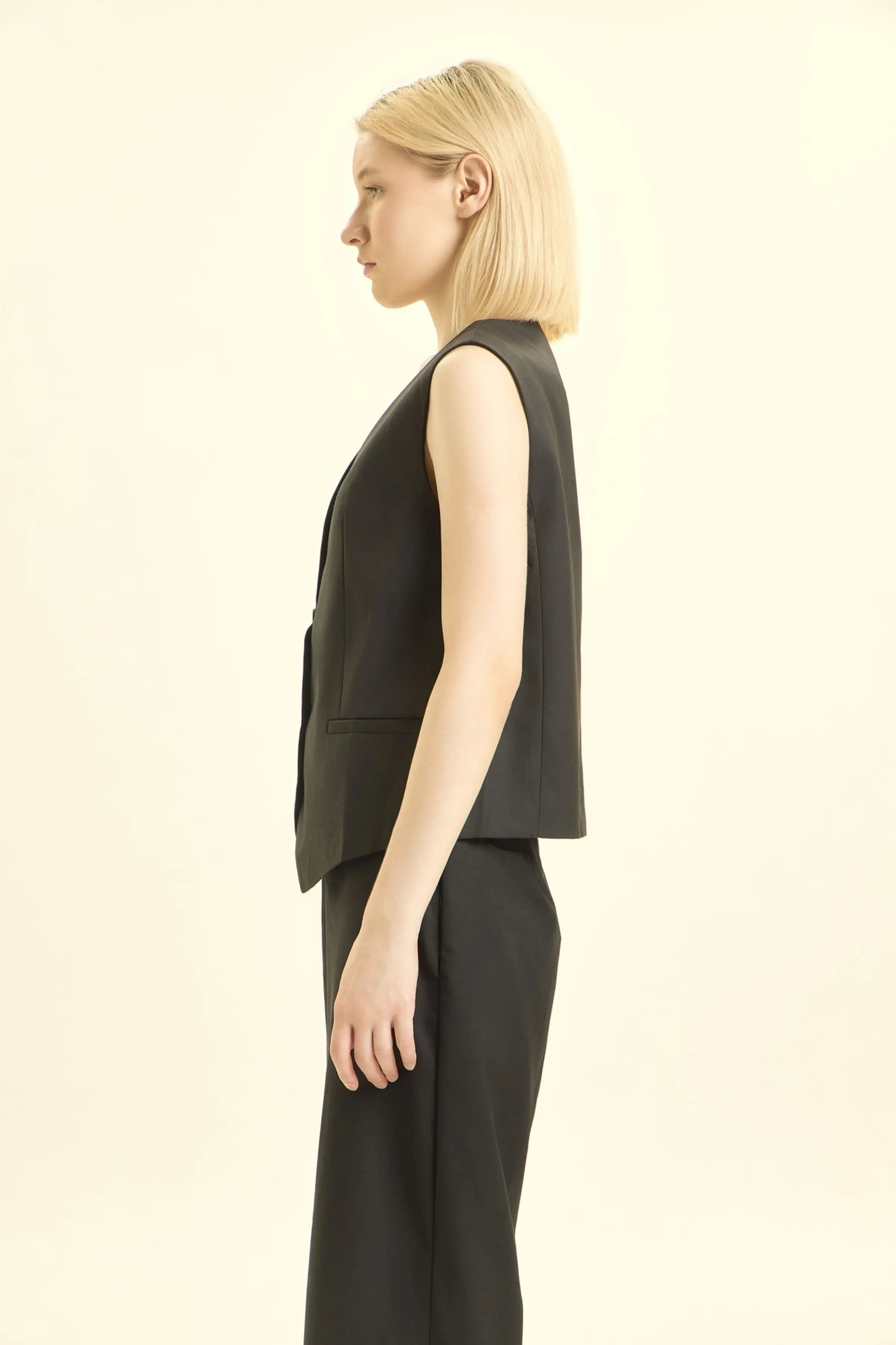 Жилетка черный для женщин 46135-1 68