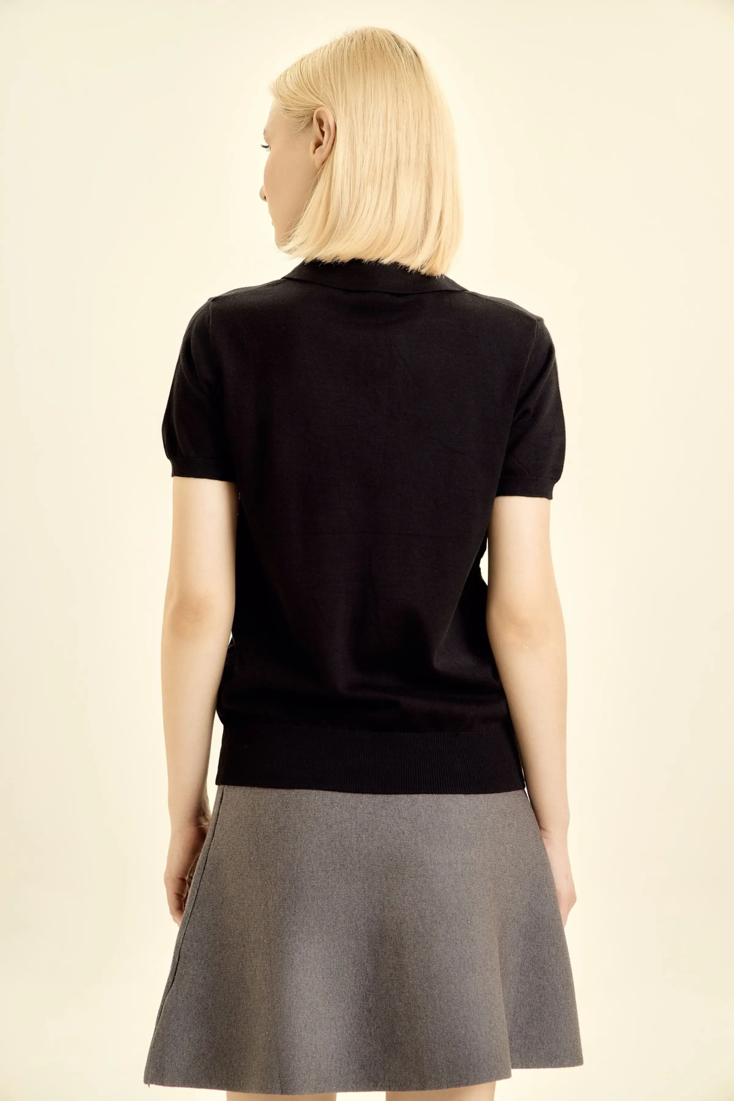 Джемпер черный для женщин 46128-1 60