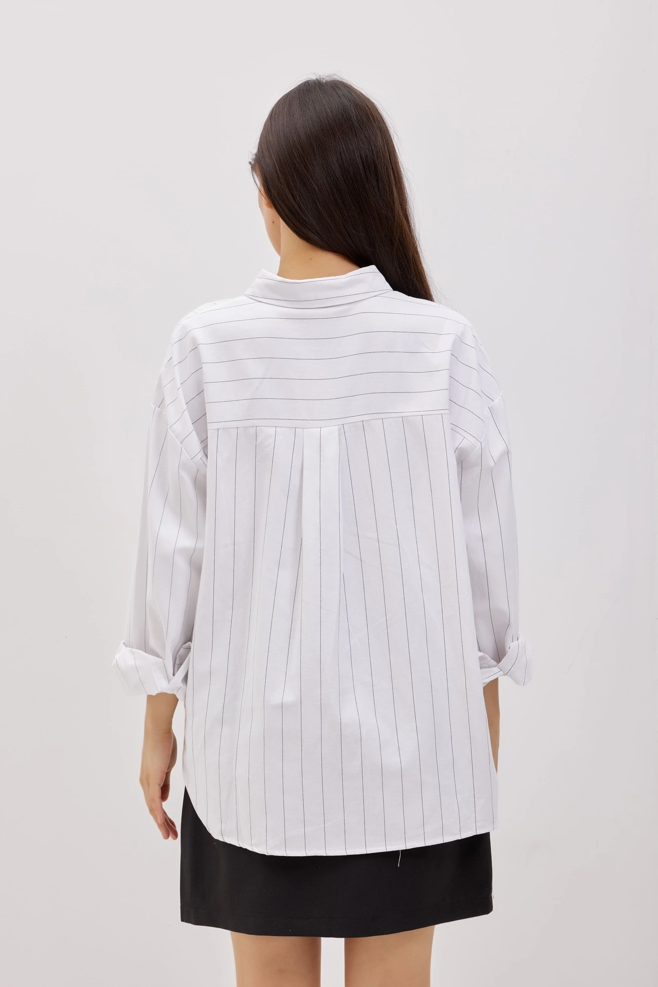 Рубашка бело-черная полоска для женщин 42248-46 66