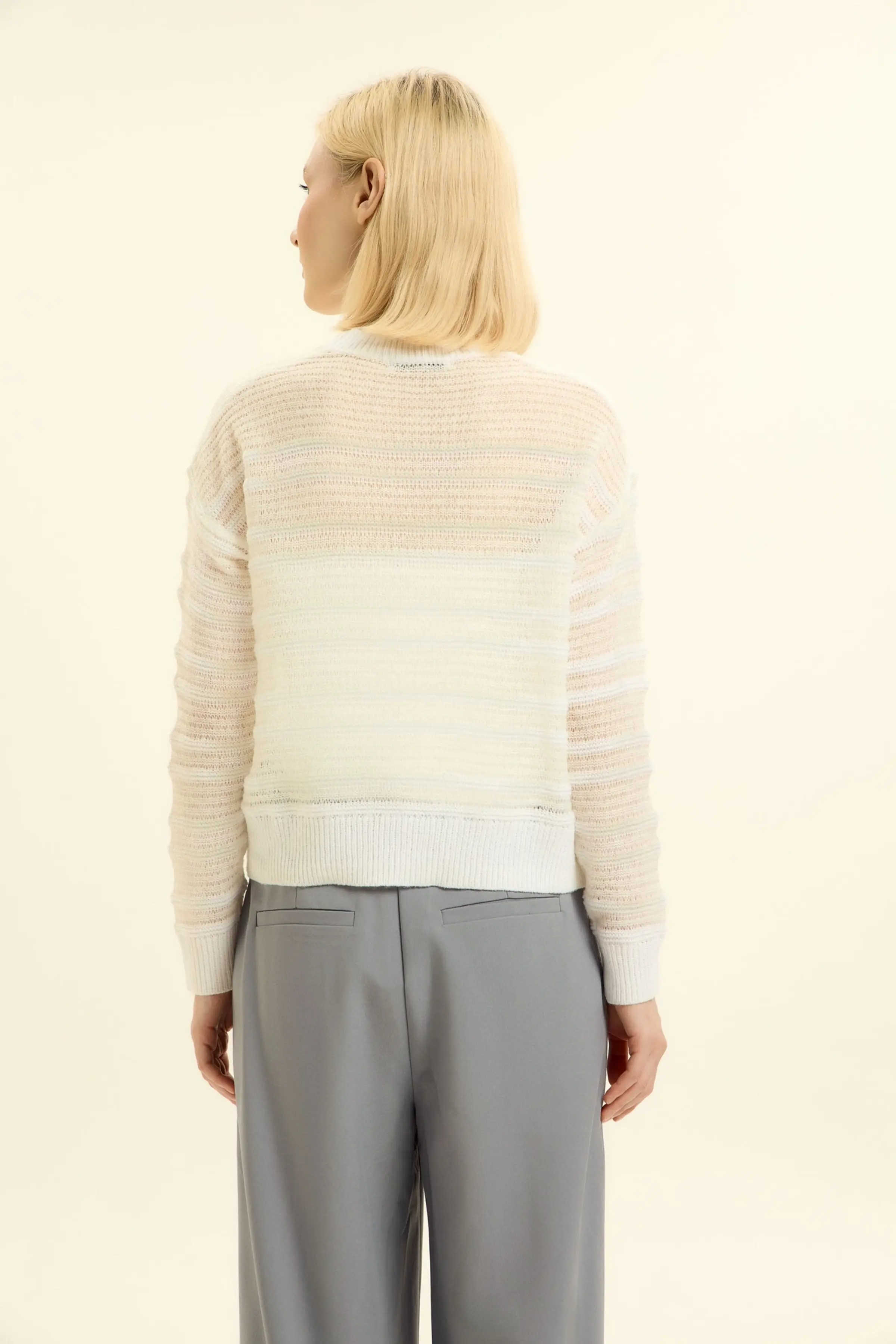 Джемпер белый для женщин 46225-4 60