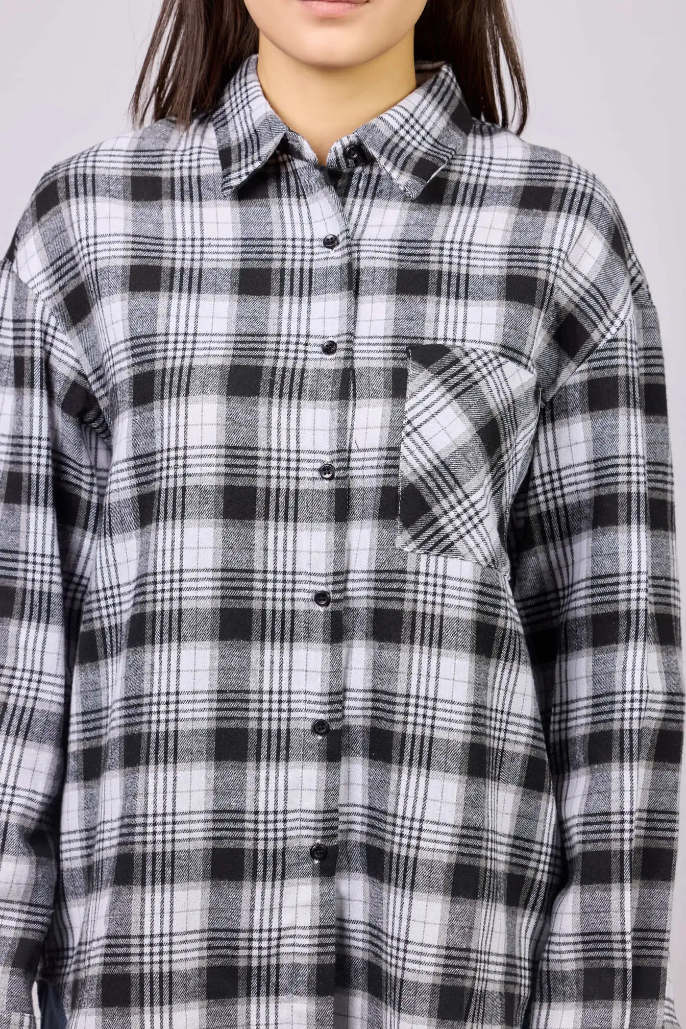 Рубашка бело-черная клетка для женщин 42249-56 66