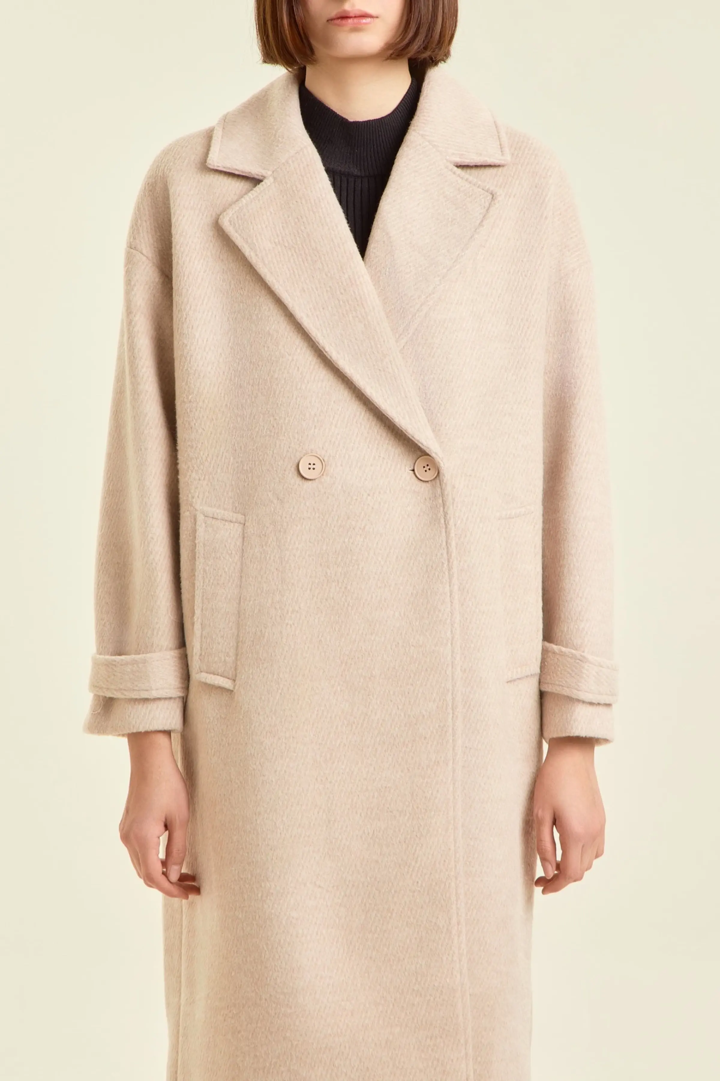 Пальто бежевый для женщин 47111-15 53