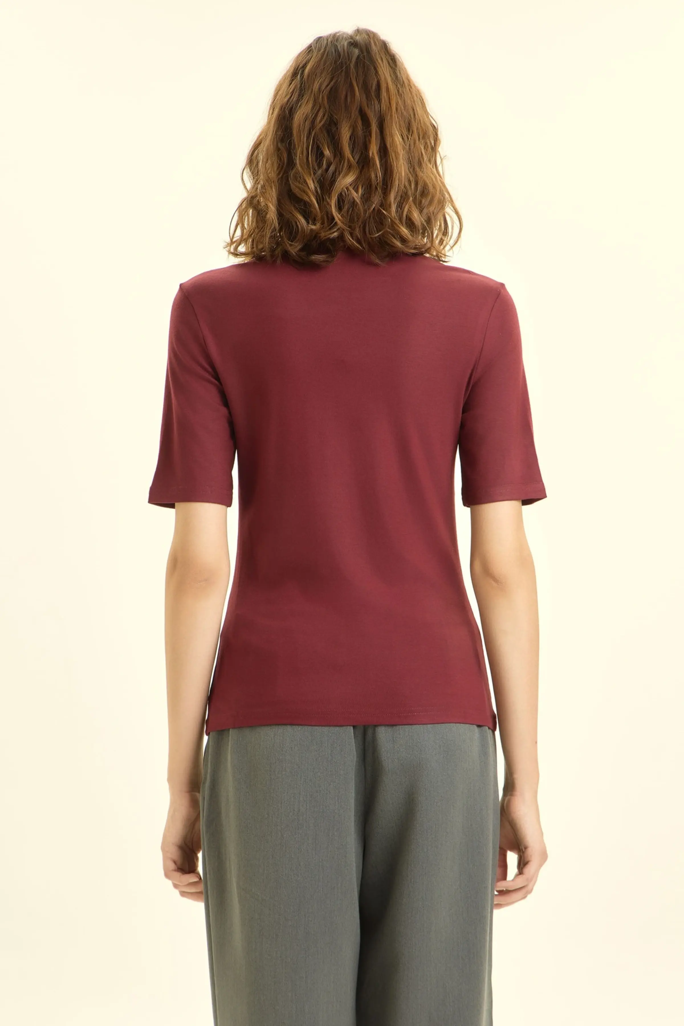Футболка бордовый для женщин 46178-67 67