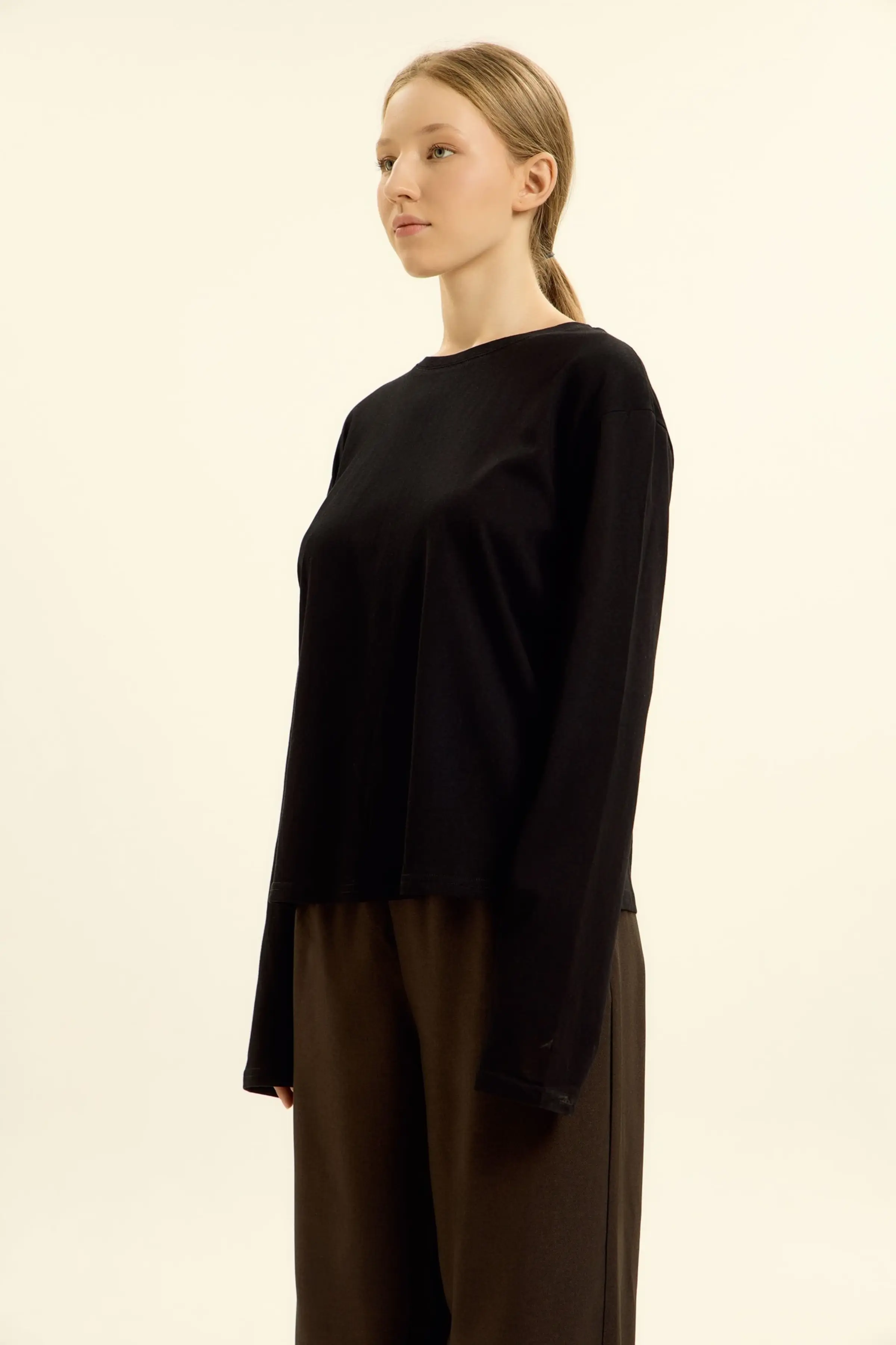 Лонгслив черный для женщин 46199-1 59