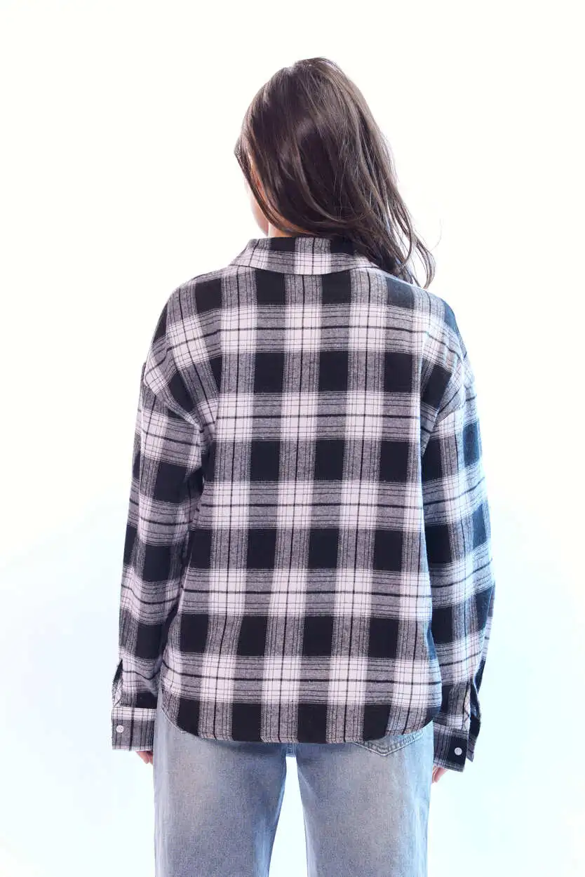 Рубашка черно-белая клетка для женщин 44247-208 66