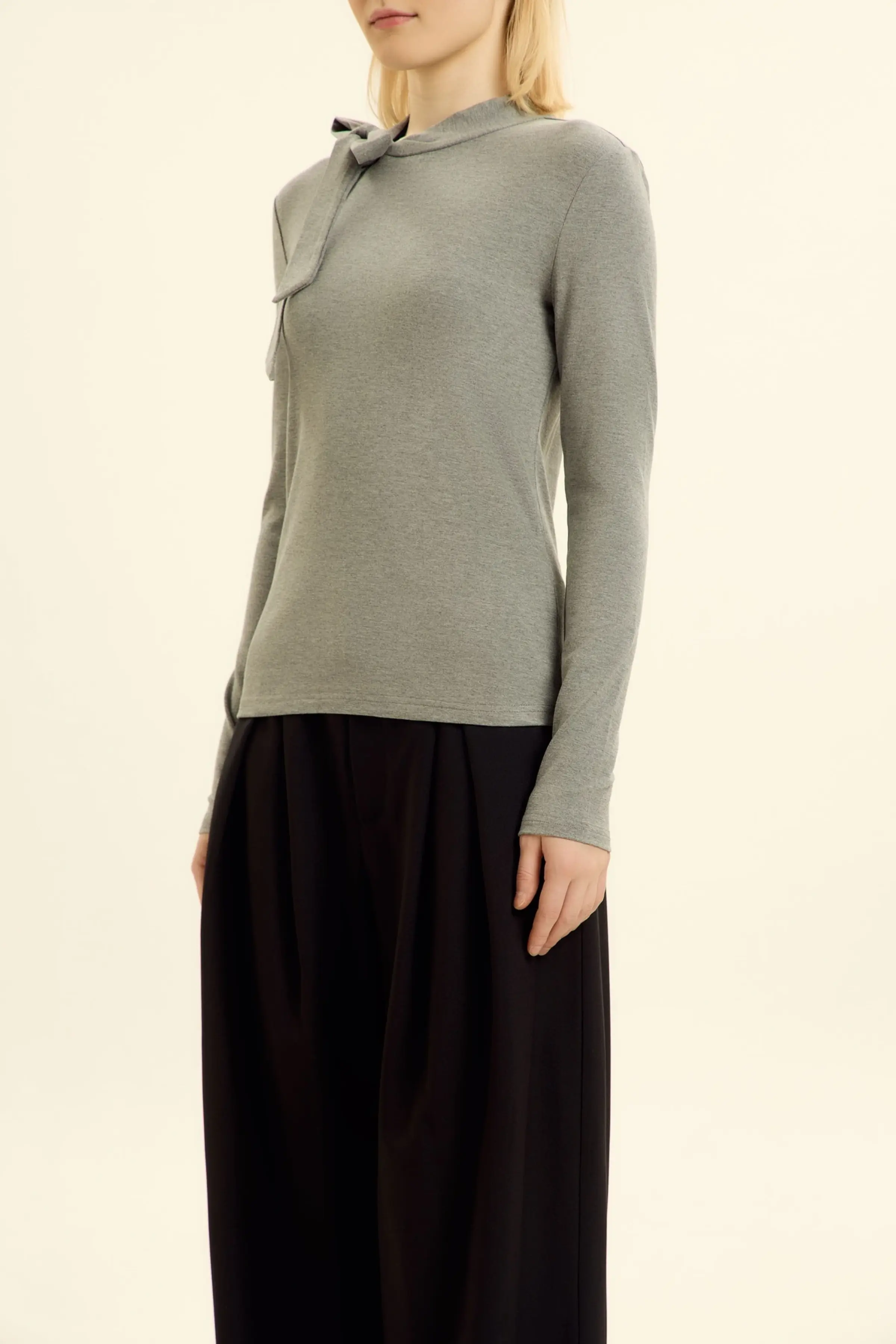 Лонгслив серый для женщин 46220-61 59