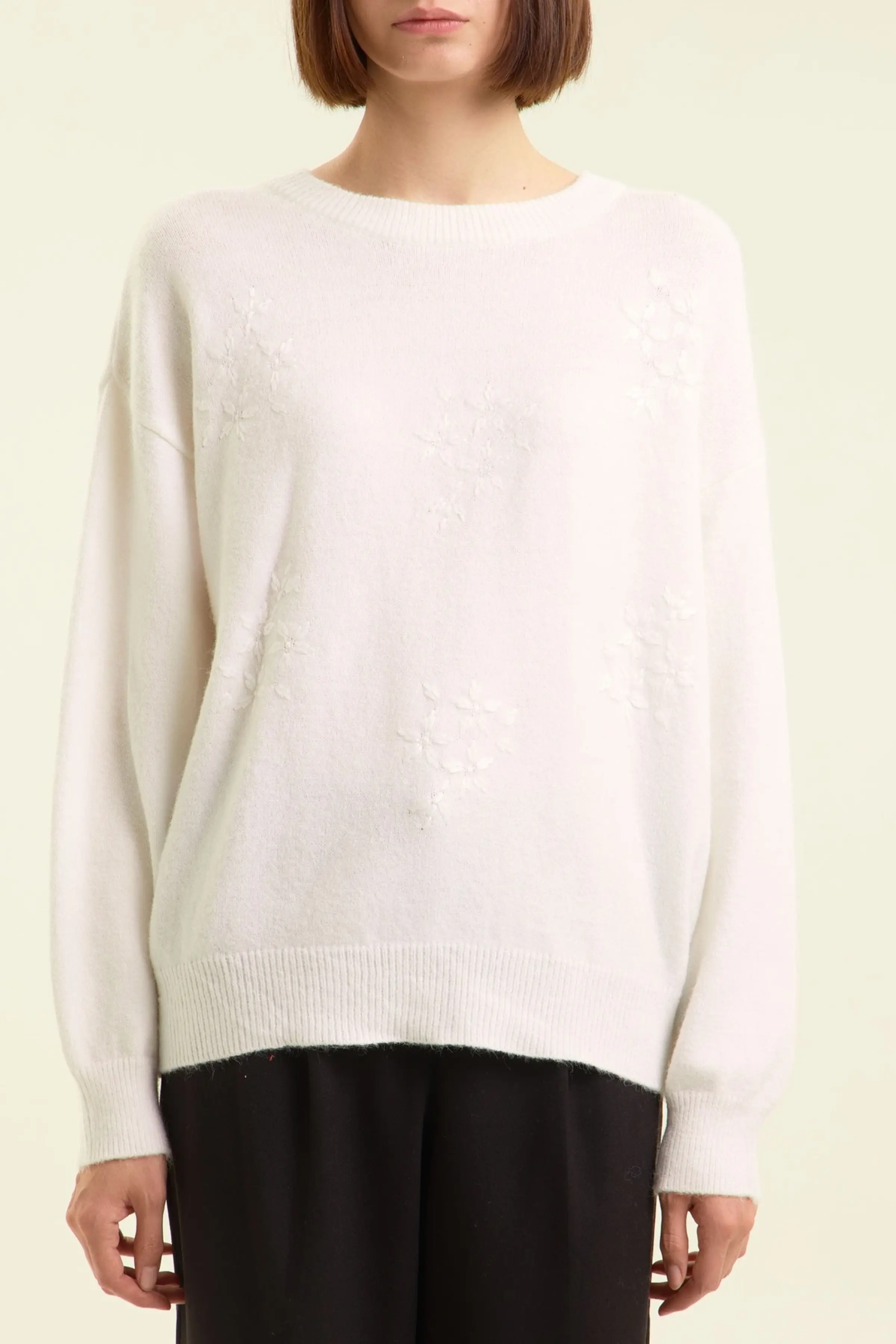 Свитер белый для женщин 47187-4 65