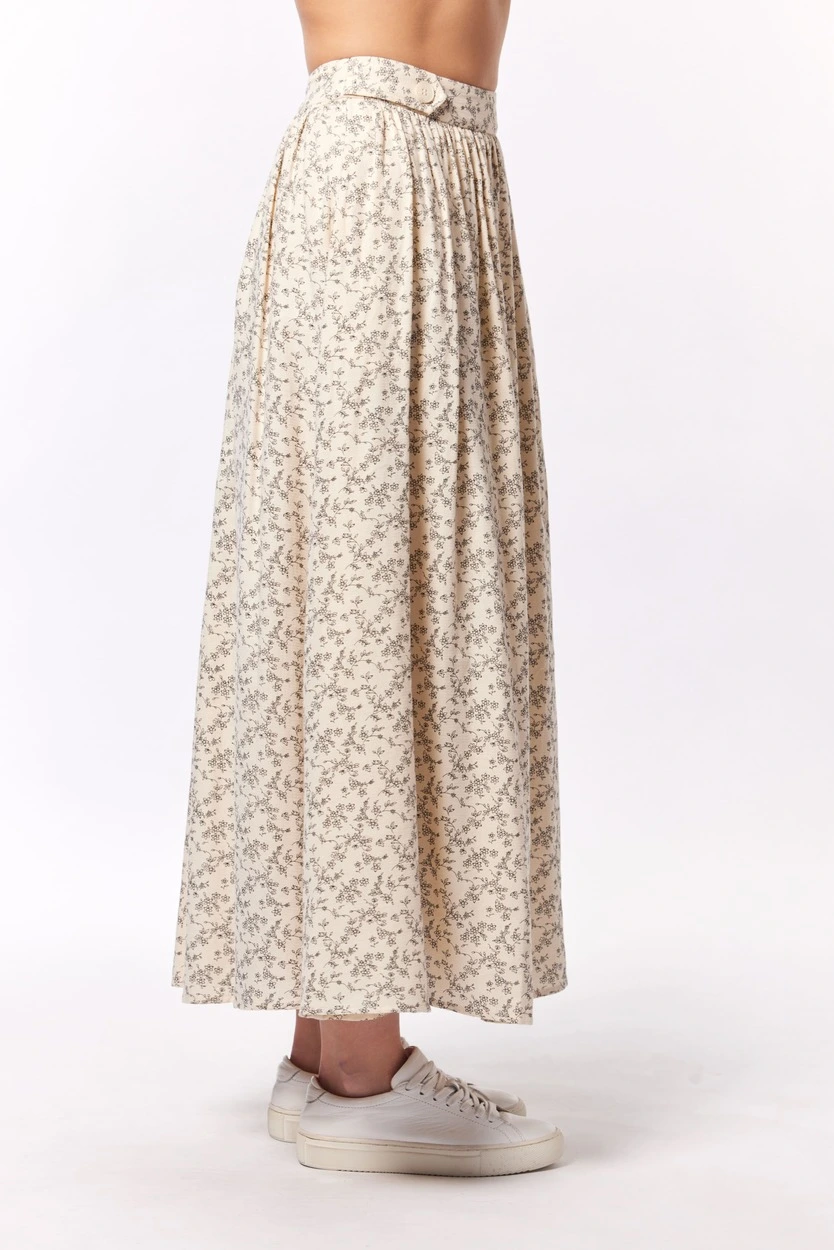 Юбка белый в цветочек для женщин 44214-134 52