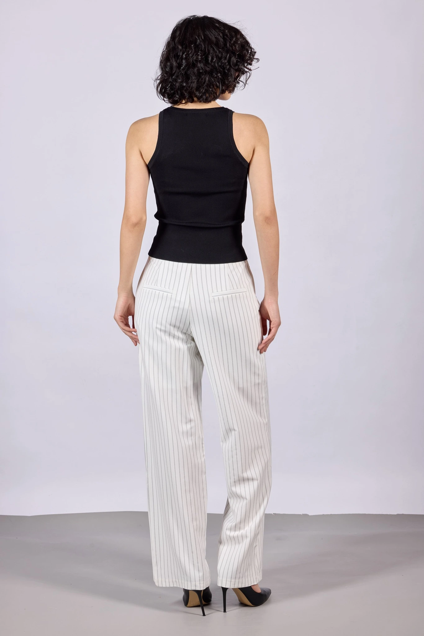 Топ черный для женщин 44112-1 46