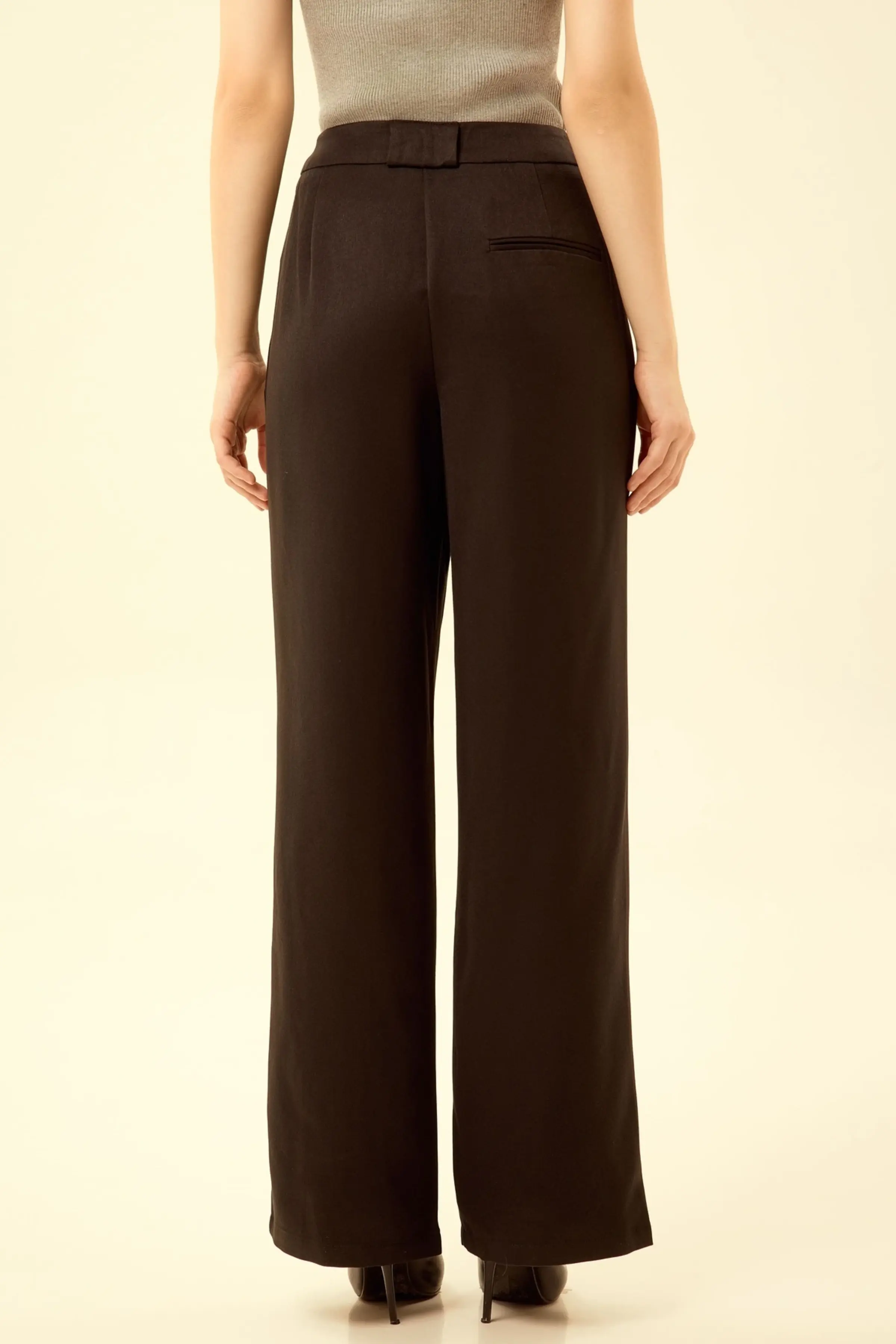 Брюки черный для женщин 46159-1 71