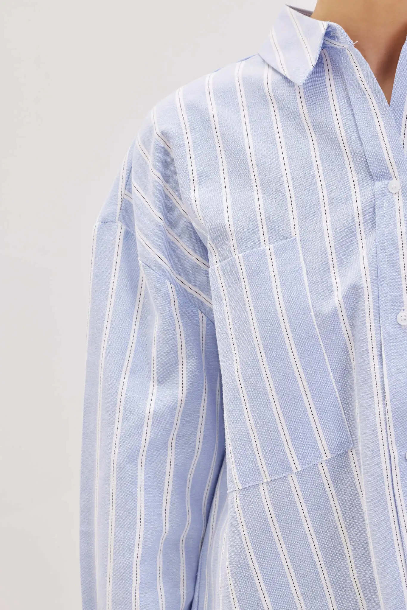 Рубашка бело-синяя полоска для женщин 42248-48 66