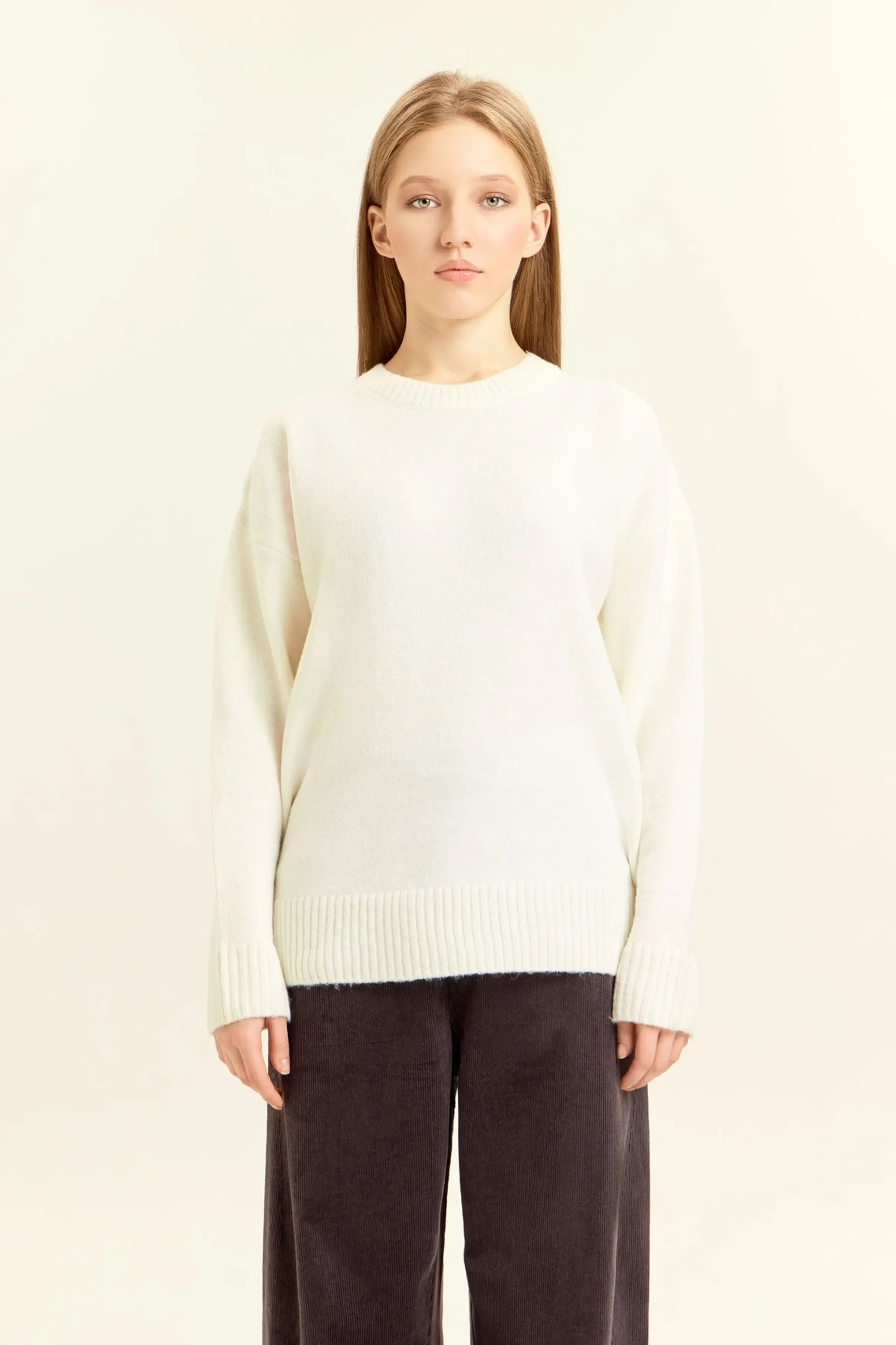 Свитер белый для женщин 47191-4 65