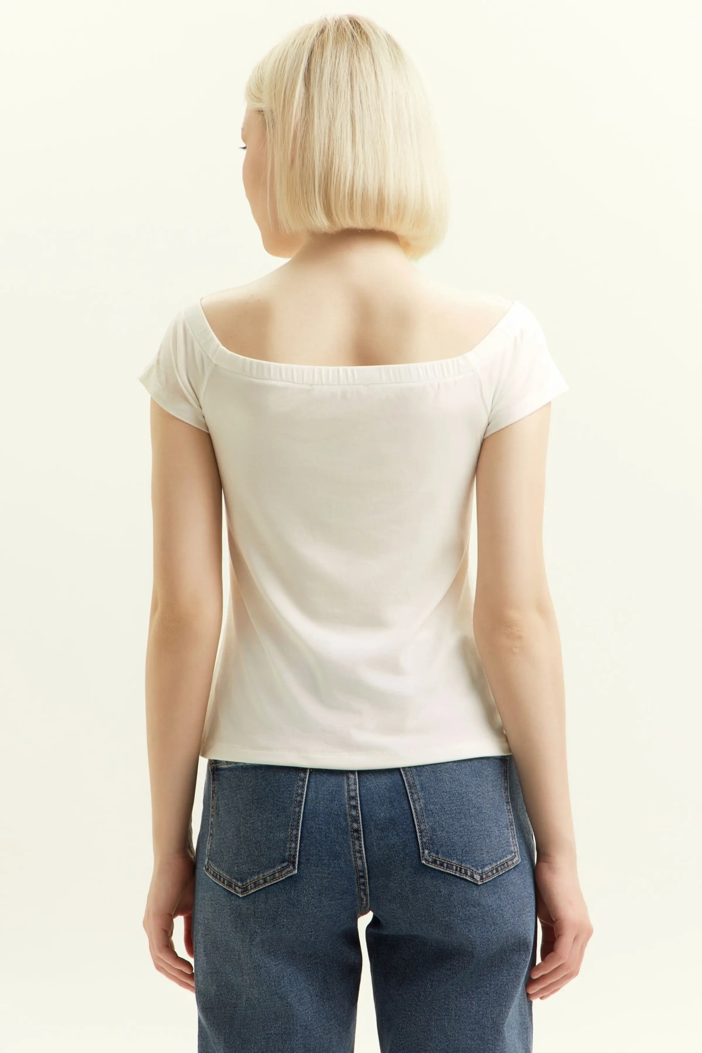 Топ белый для женщин 45148-4 46