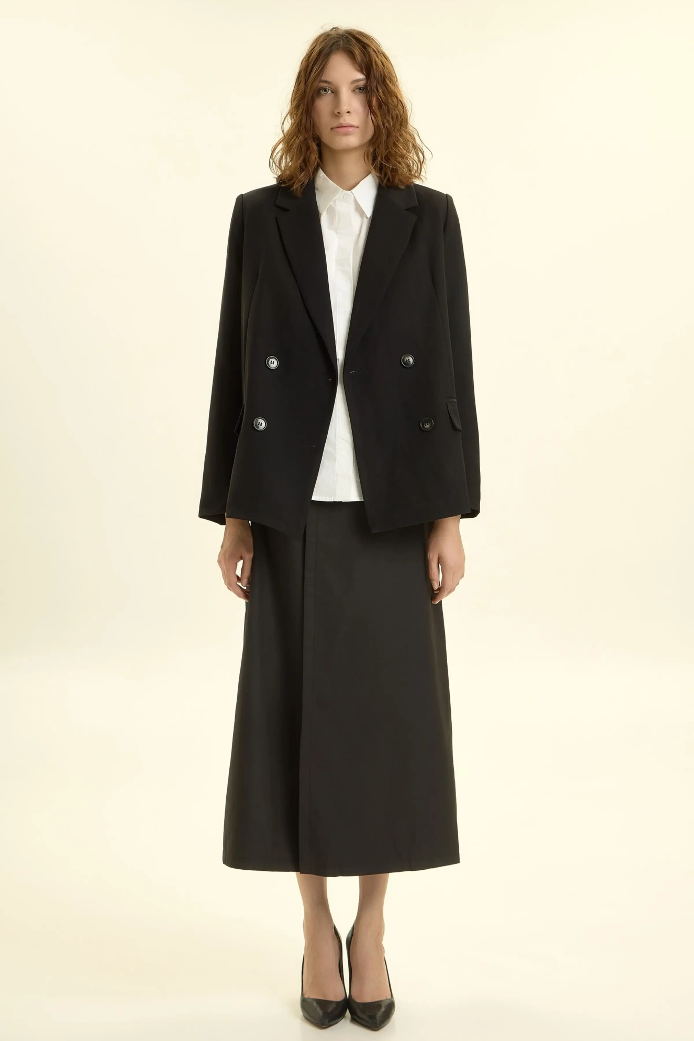 Жакет черный для женщин 46263-1 64