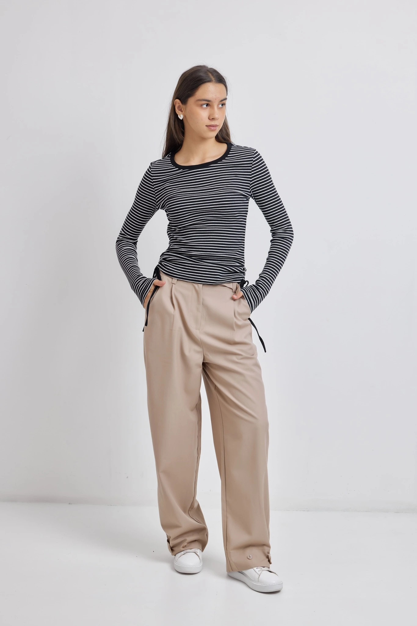 Лонгслив бело-черная полоска для женщин 42408U-46 59