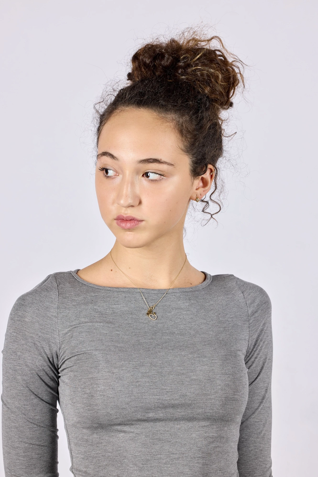 Лонгслив серый для женщин 44260-61 59