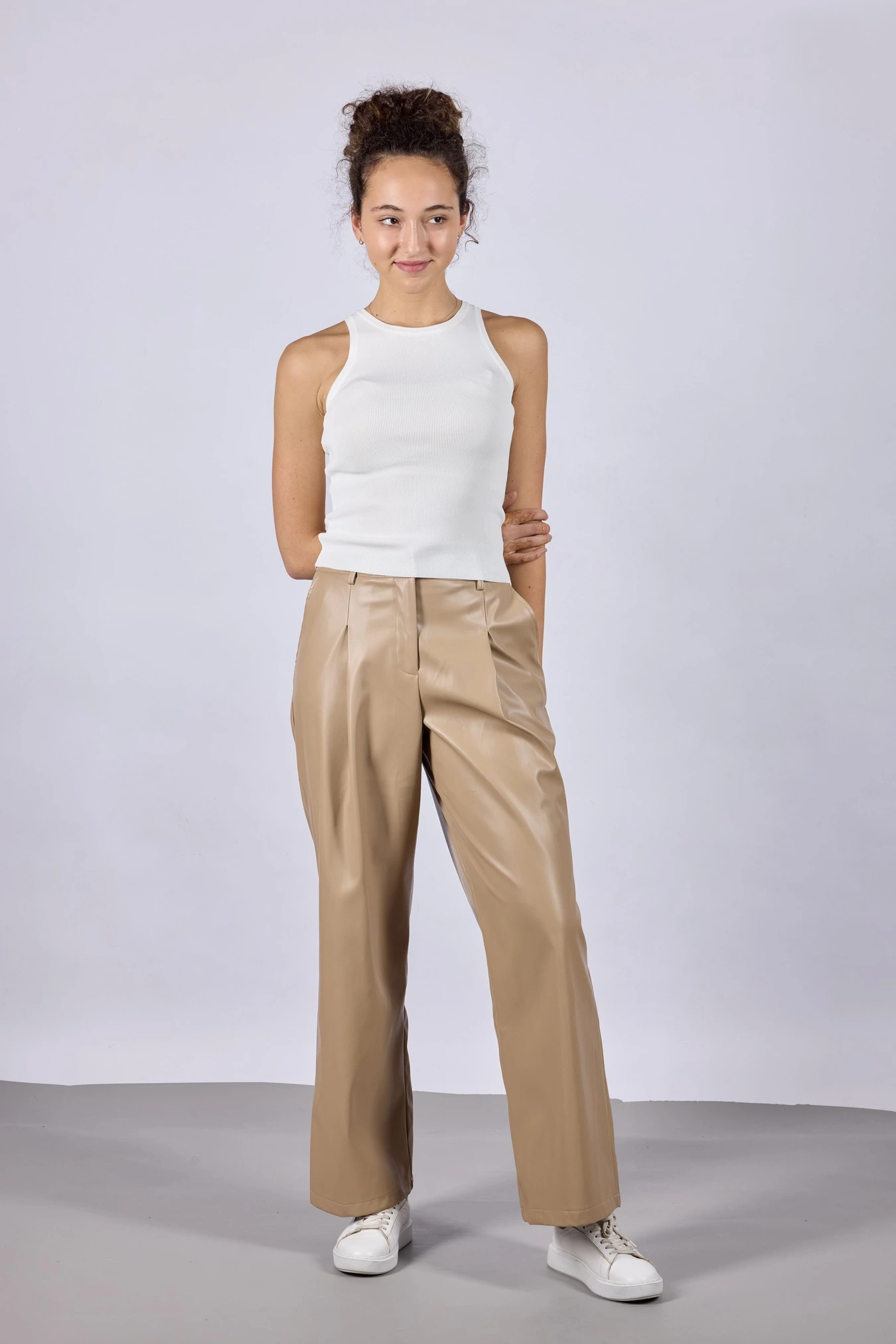 Топ белый для женщин 44112-4 46