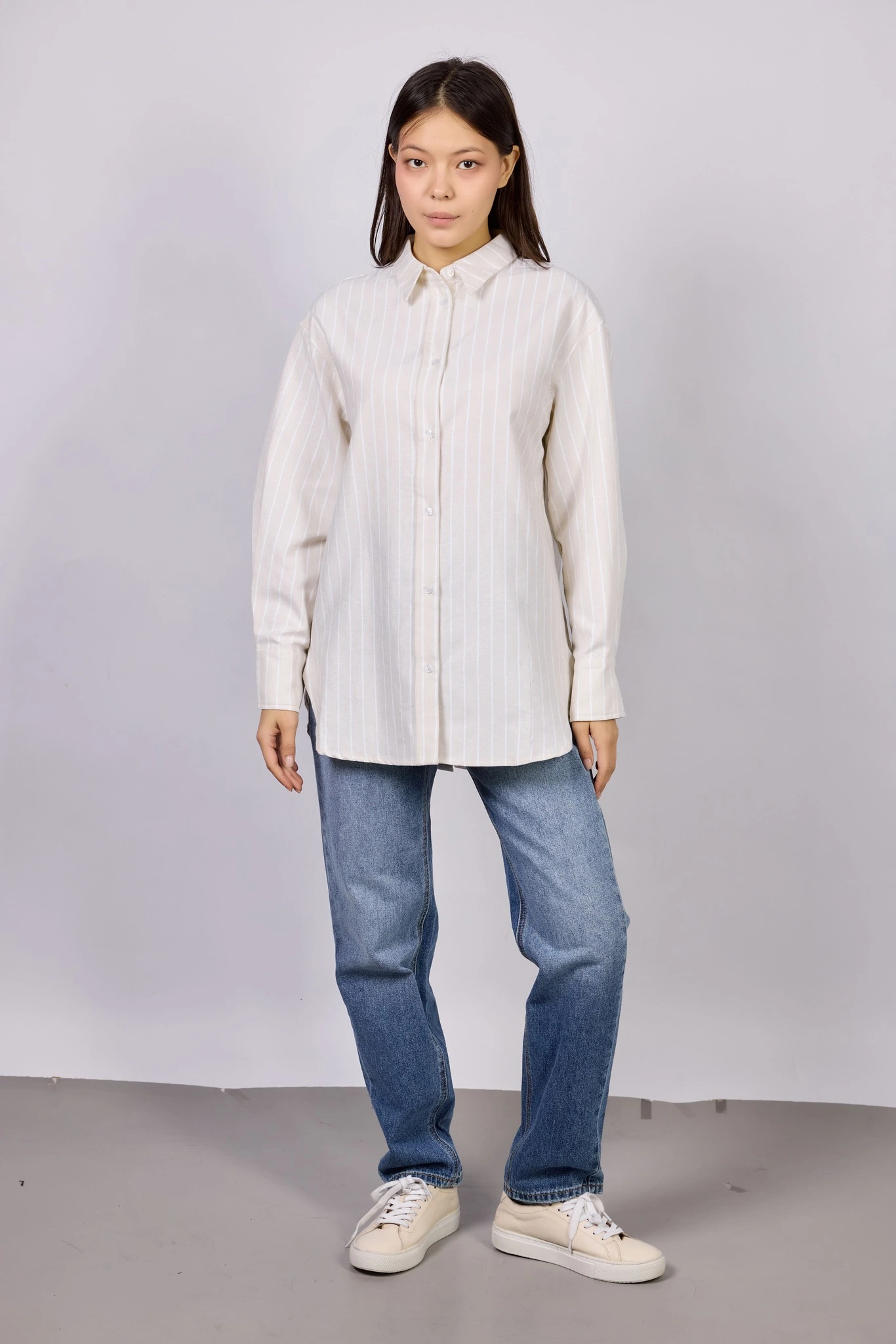 Рубашка бело-бежевая полоска для женщин 42251-92 66