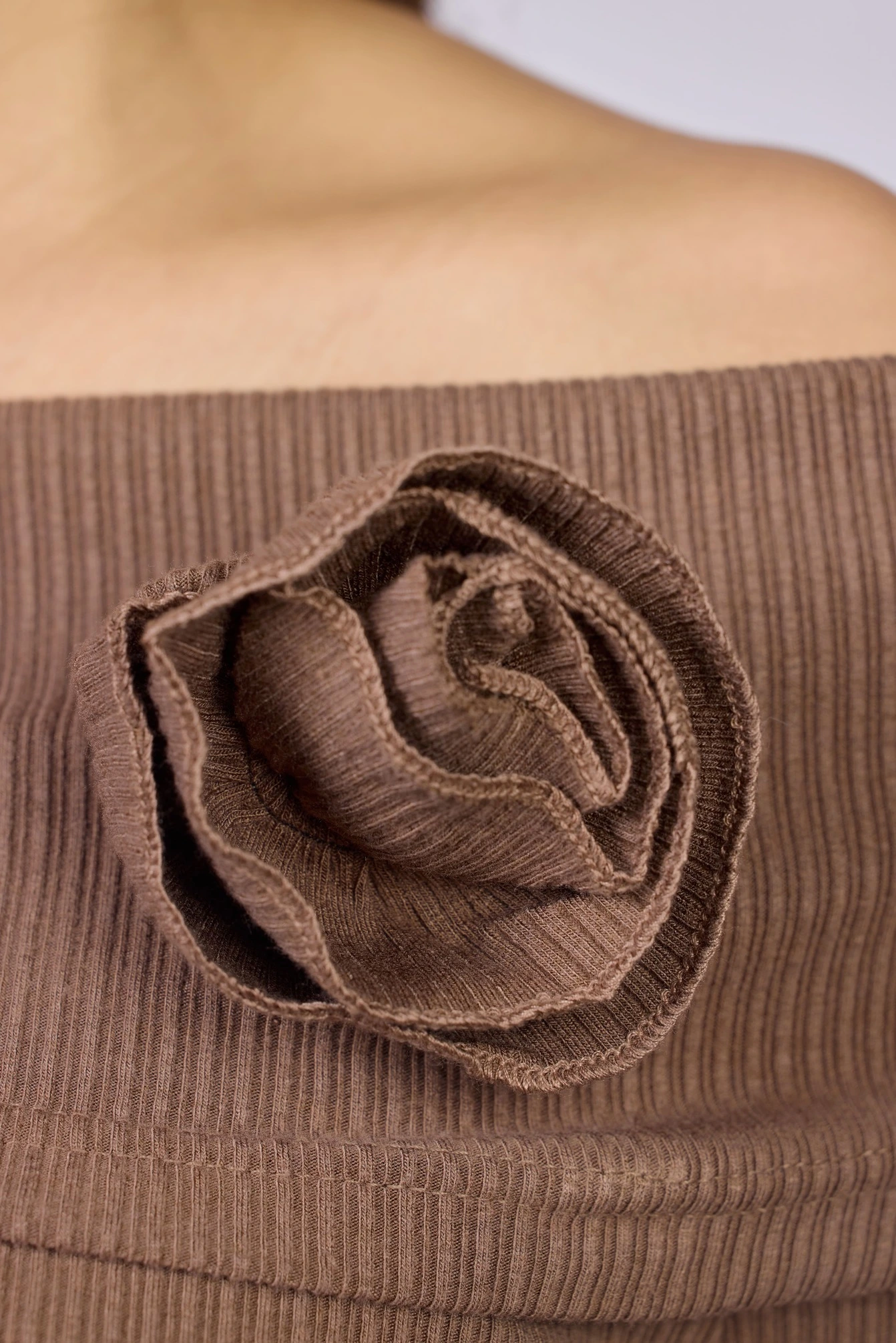 Лонгслив коричневый для женщин 42200-13 59