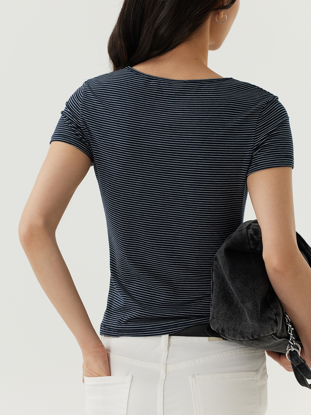 Футболка бело-синяя полоска для женщин 48278-48 67