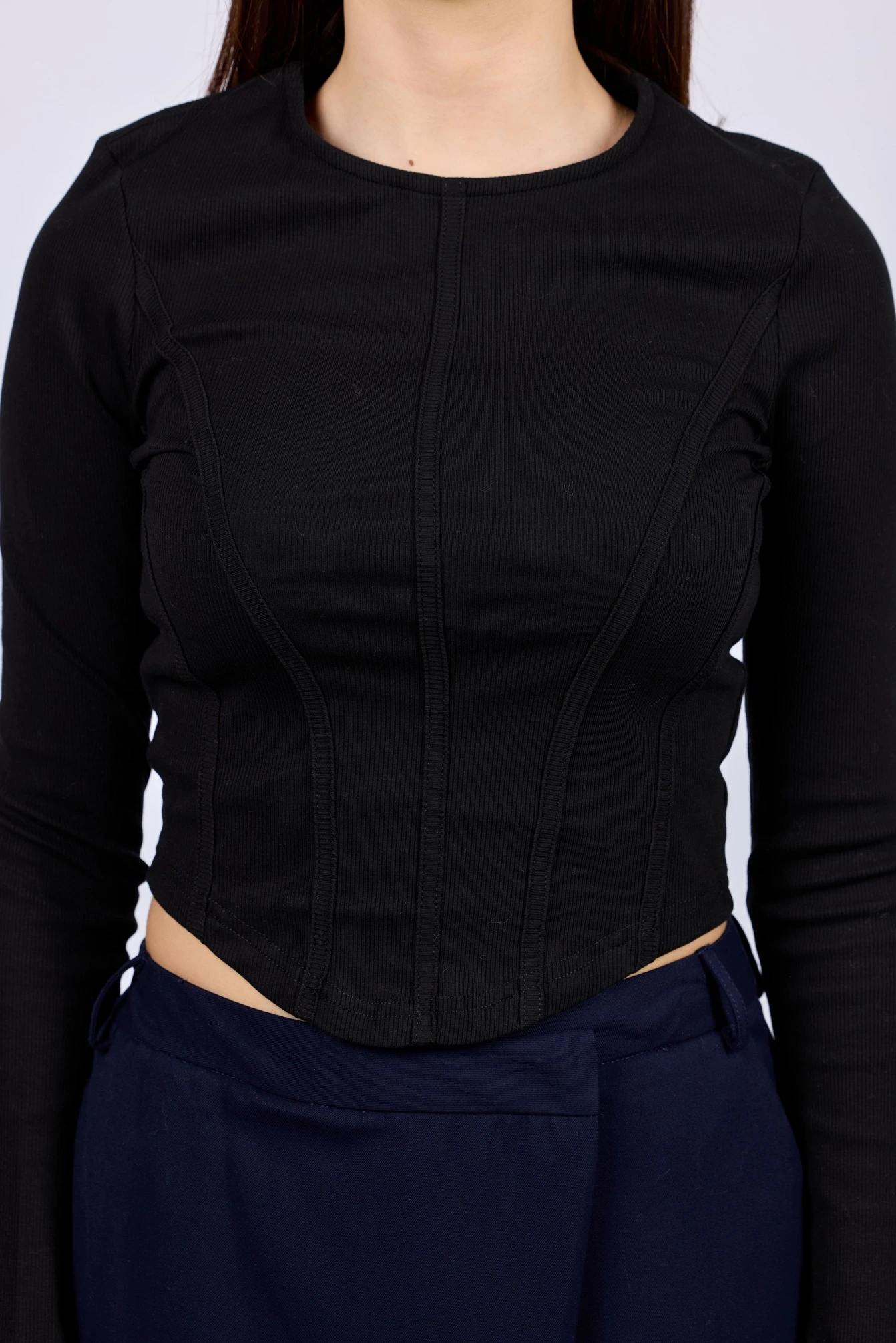 Лонгслив черный для женщин 43164-1 59