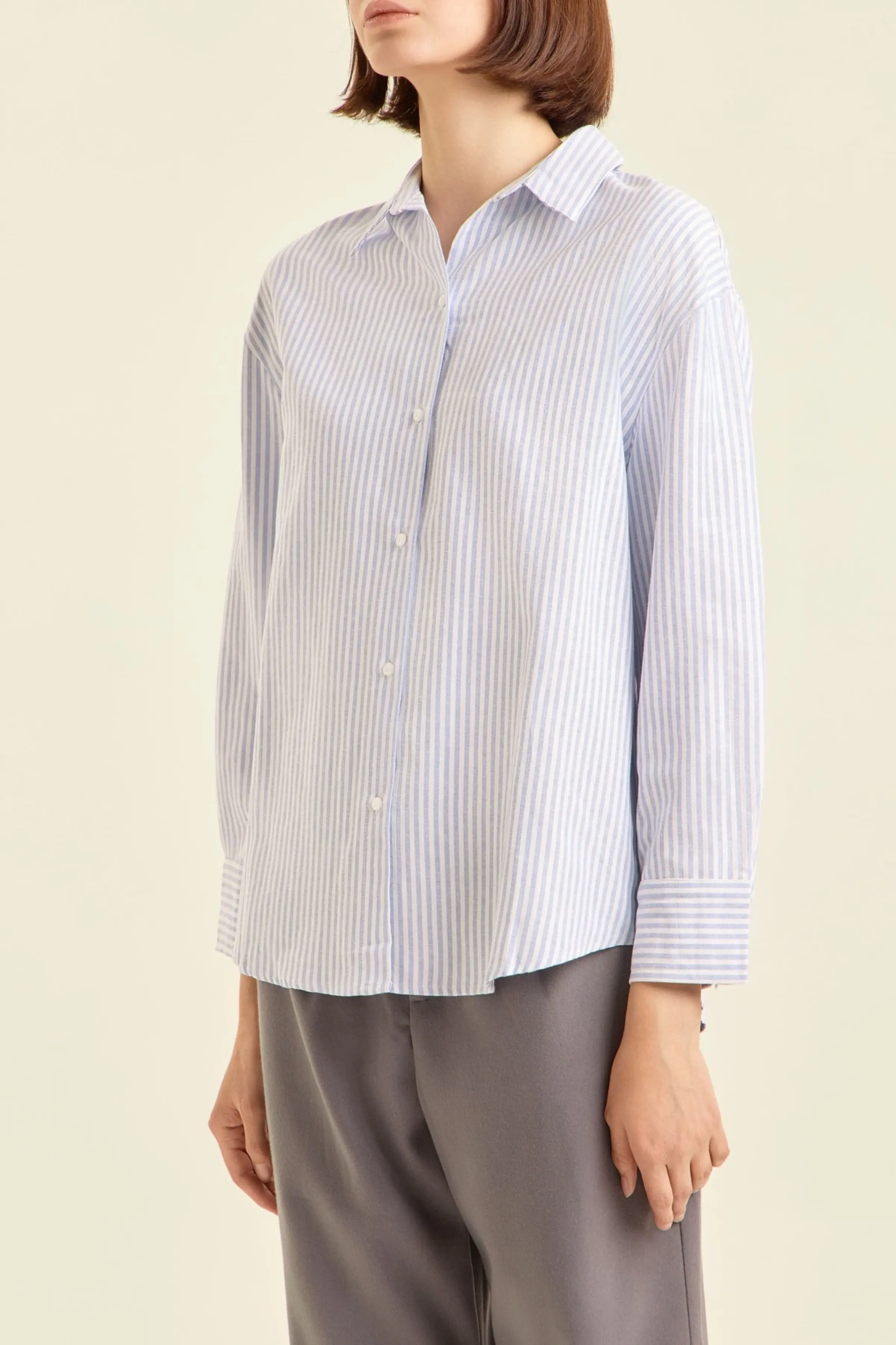 Рубашка бело-голубая полоска для женщин 47246-47 66