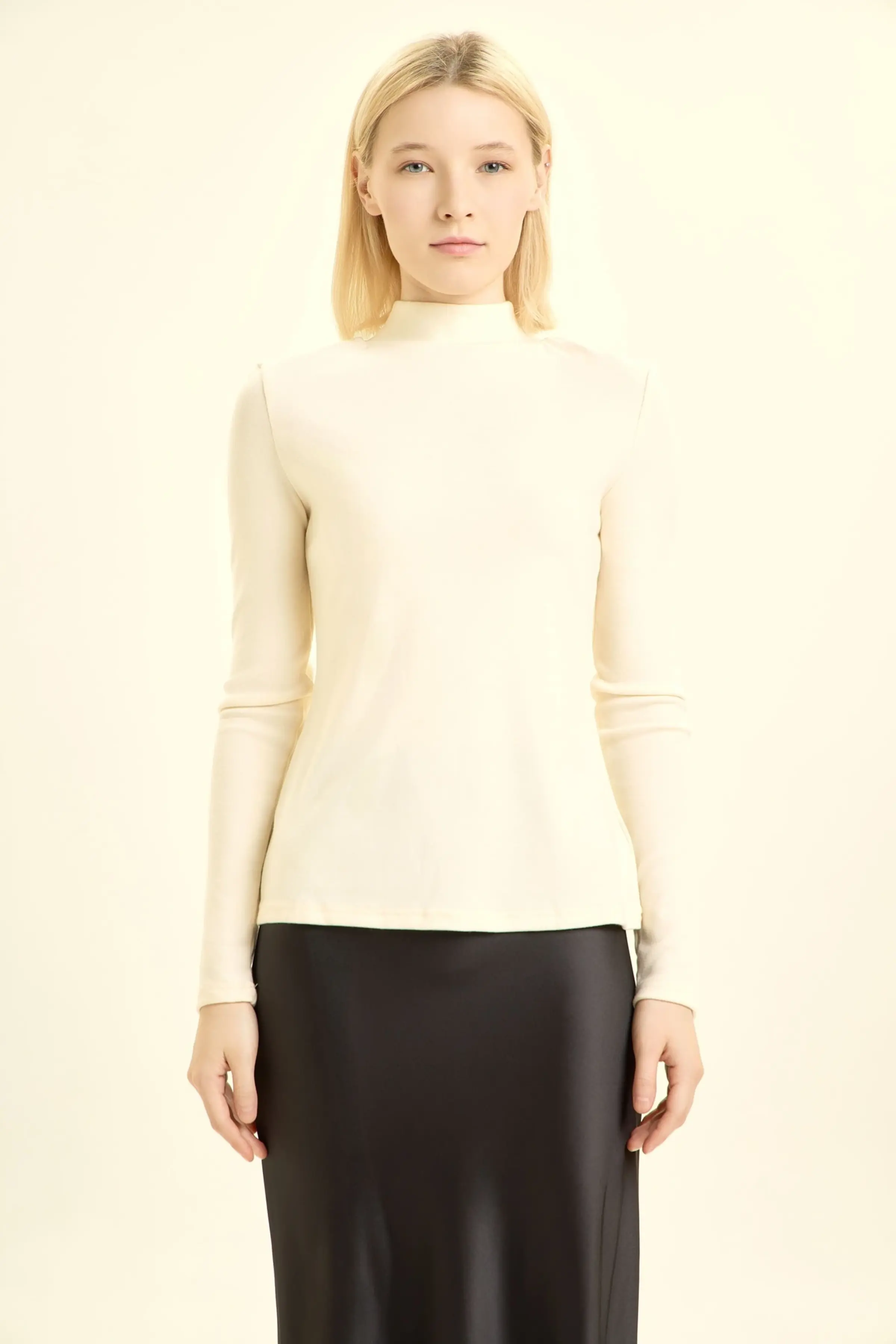 Лонгслив бежевый для женщин 46122-15 59