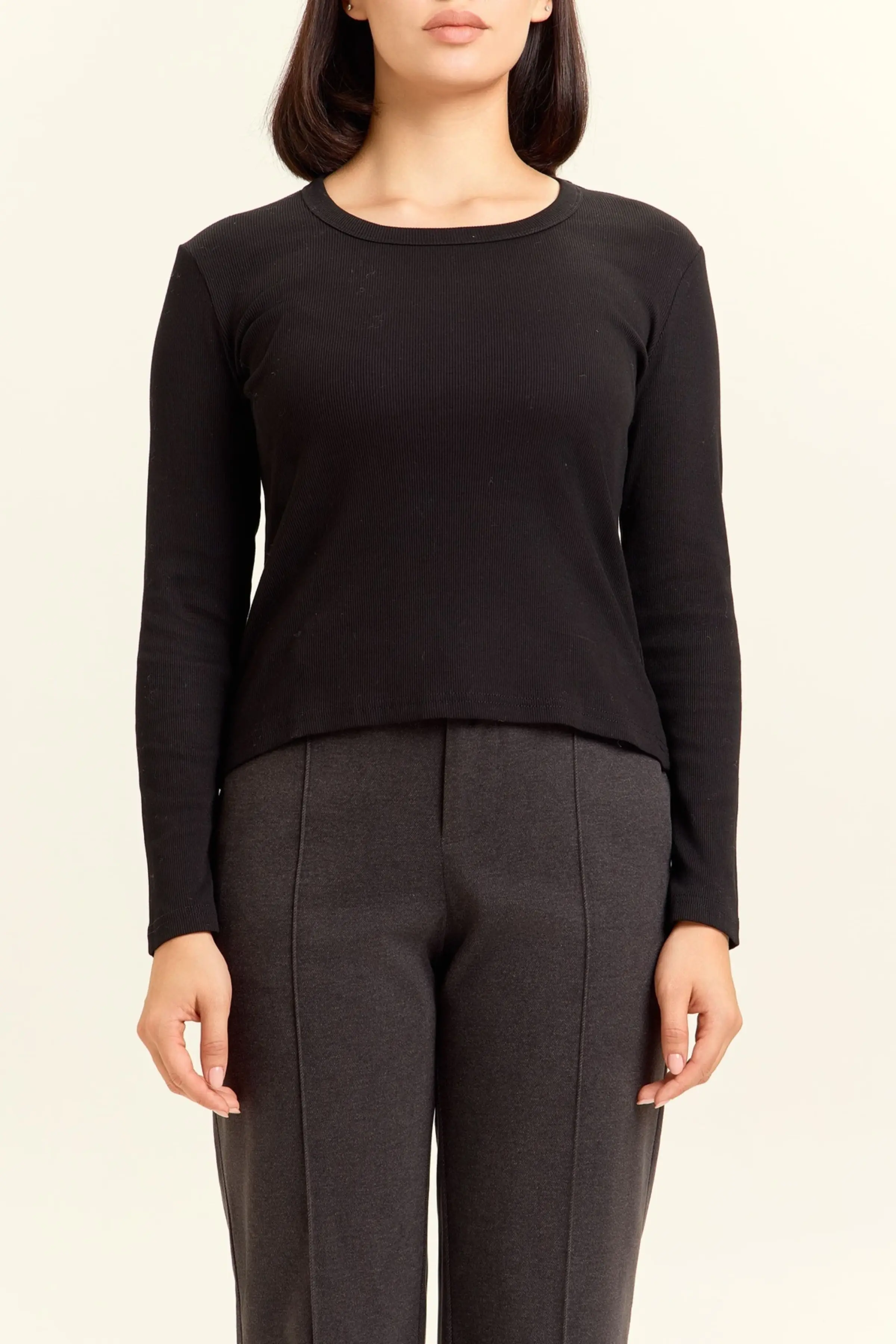 Лонгслив черный для женщин 47183-1 59