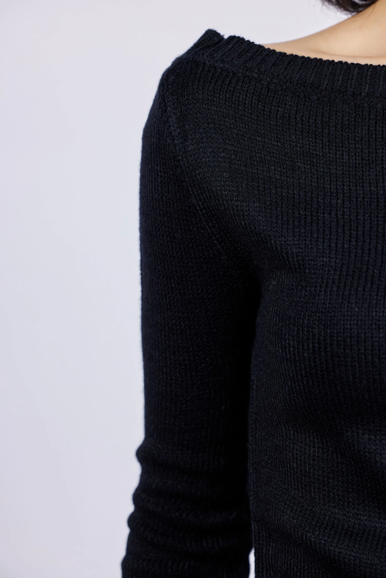 Джемпер черный для женщин 43226-1 60