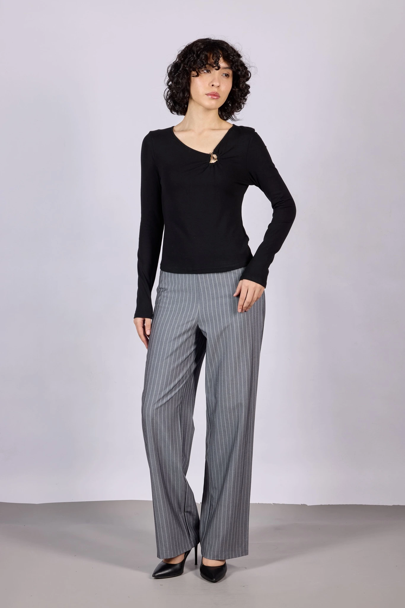 Лонгслив черный для женщин 44135-1 59