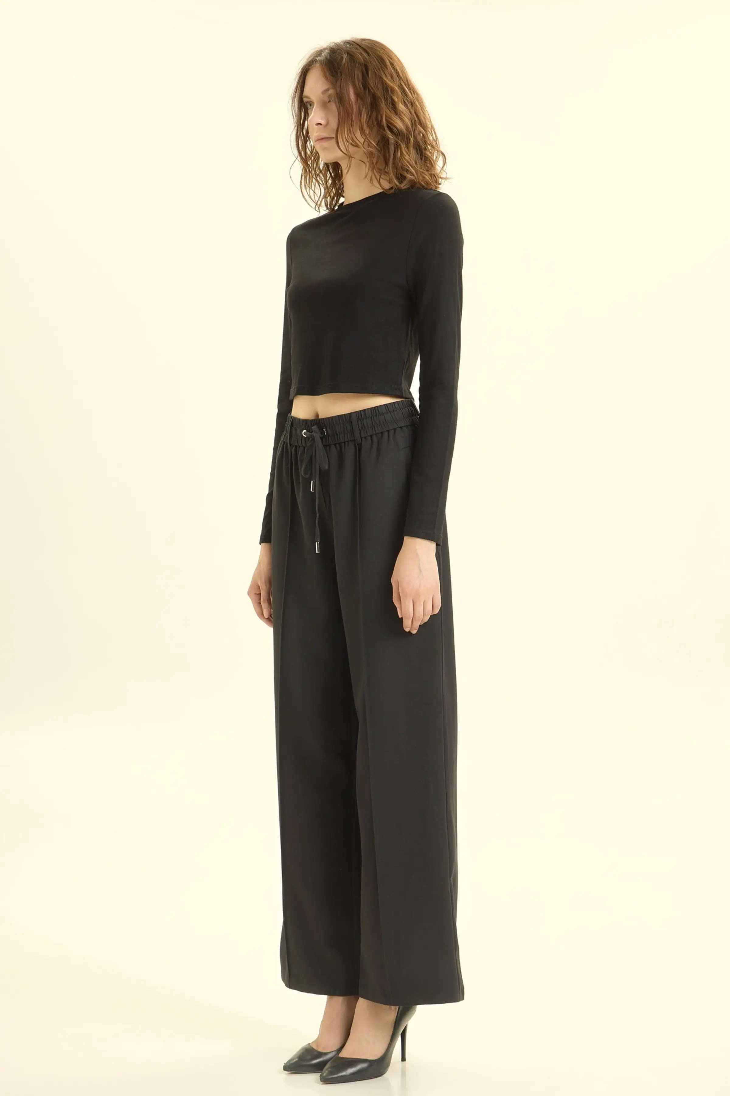 Лонгслив черный для женщин 46158-1 59