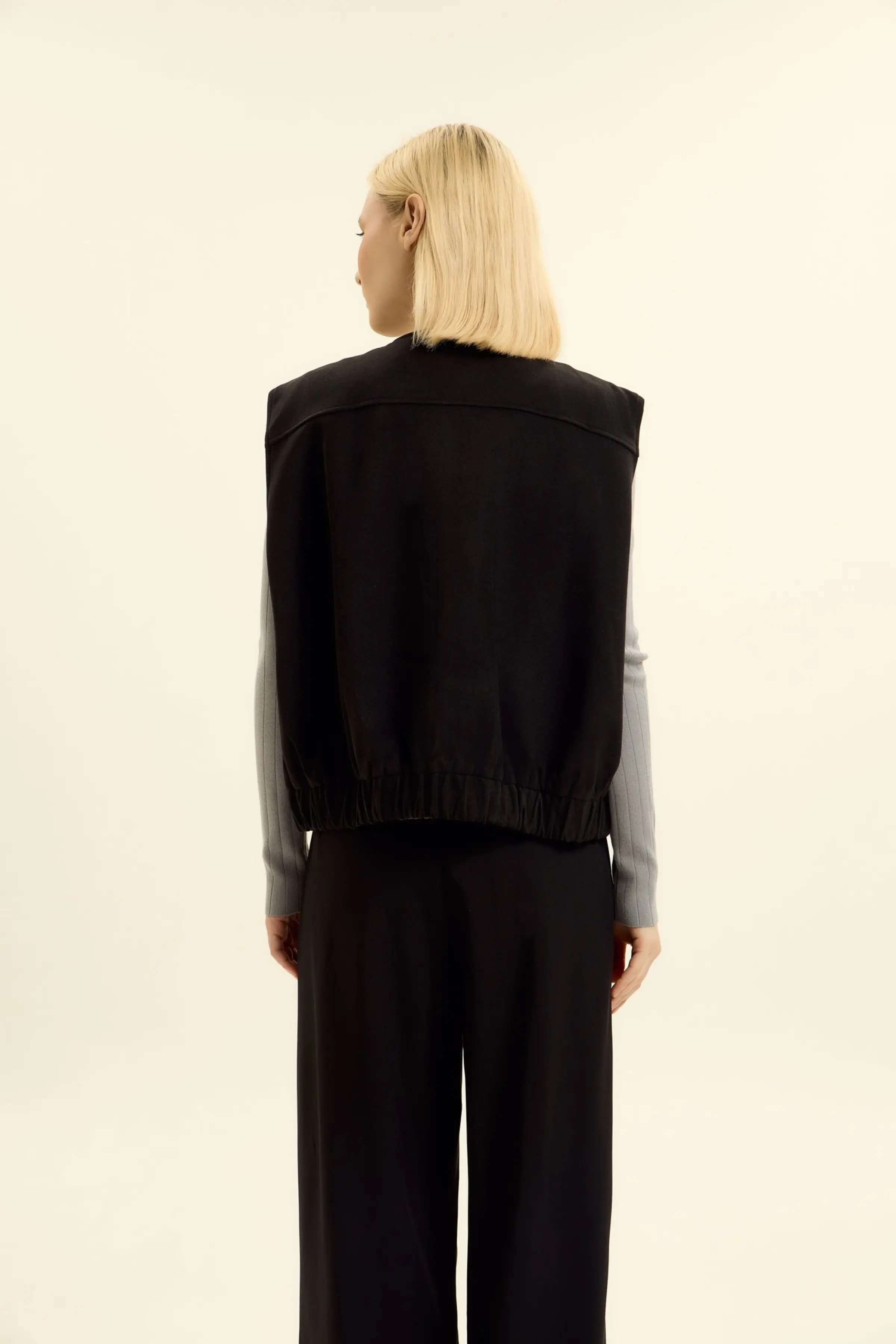 Жилетка черный для женщин 46259-1 58