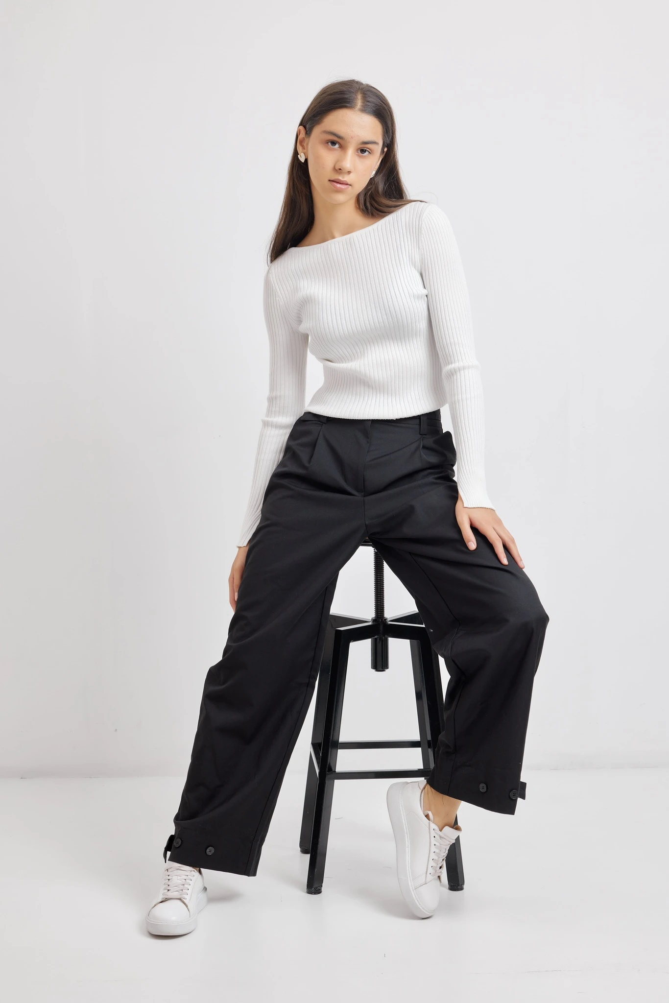 Брюки черный для женщин 42404U-1 71