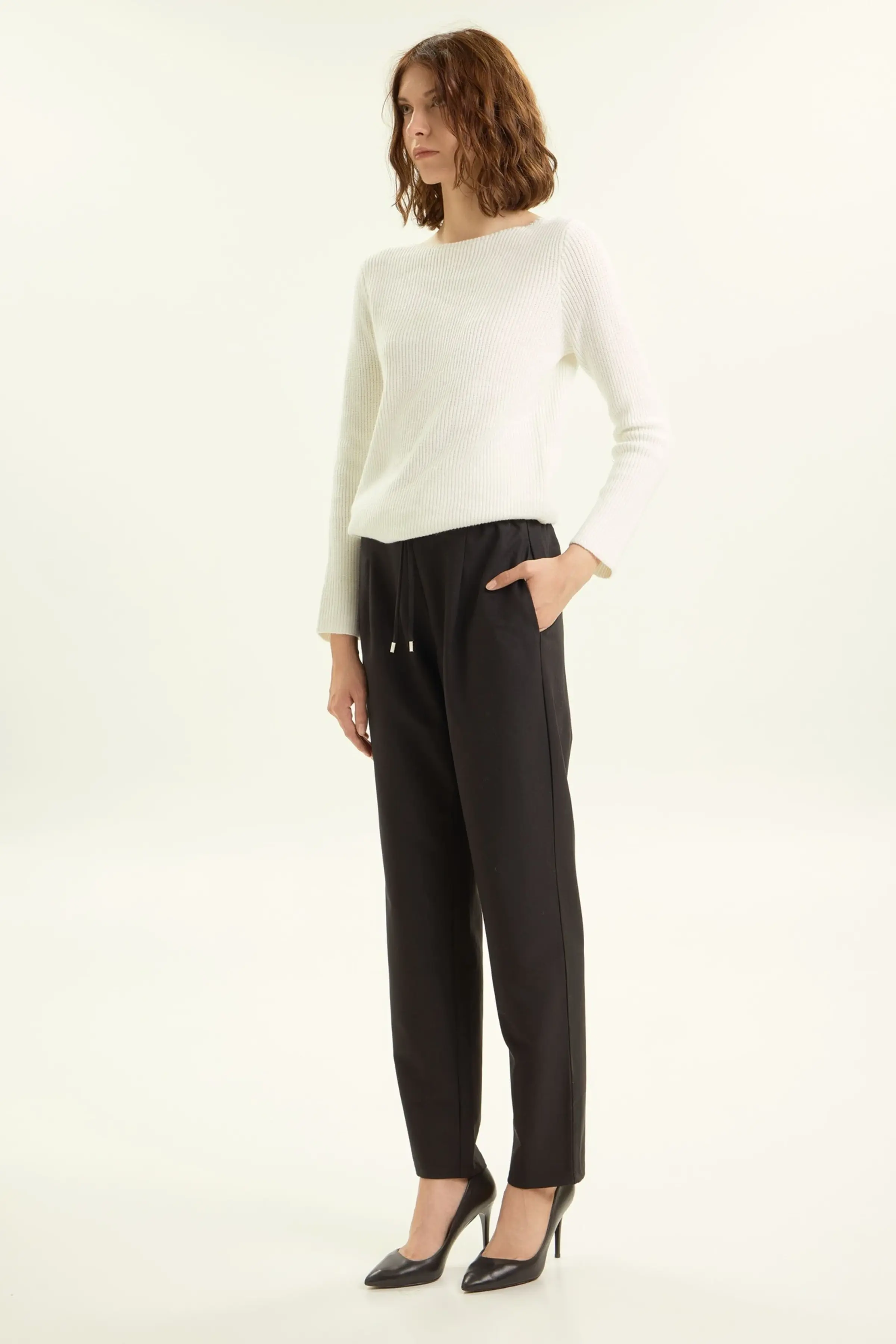 Брюки черный для женщин 44293-1 71