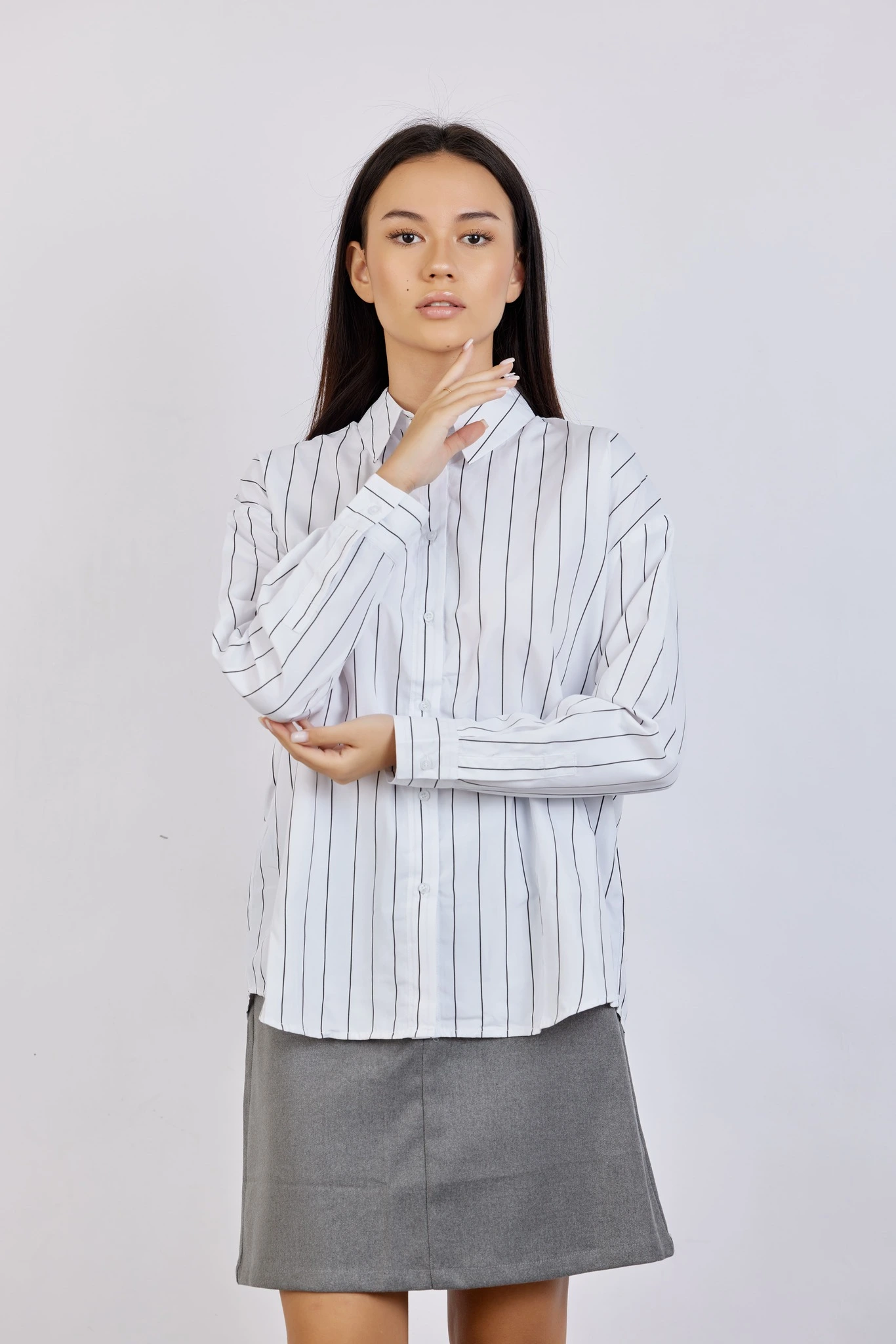 Рубашка бело-черная полоска для женщин 43127-46 66