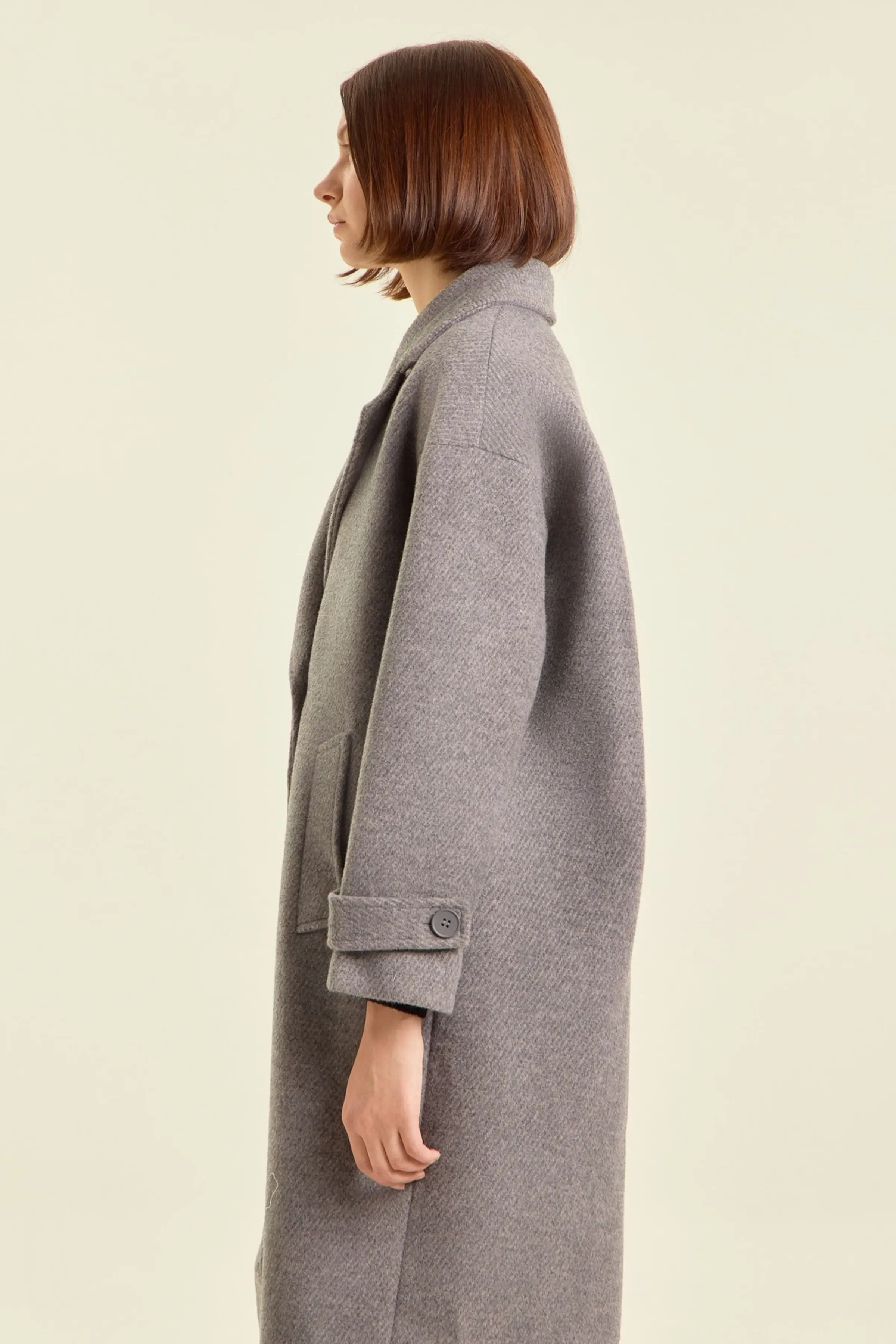 Пальто серый для женщин 47111-61 53