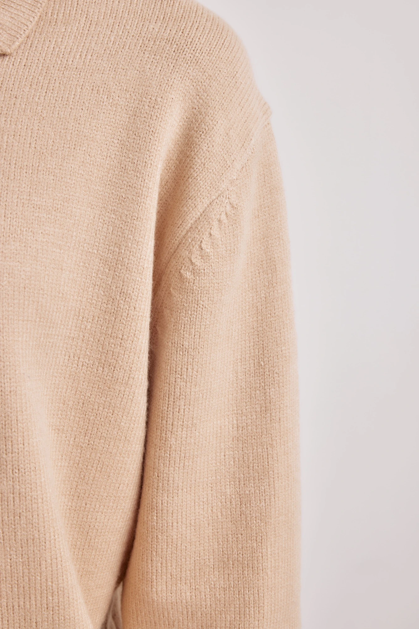 Джемпер бежевый для женщин 42247-15 60