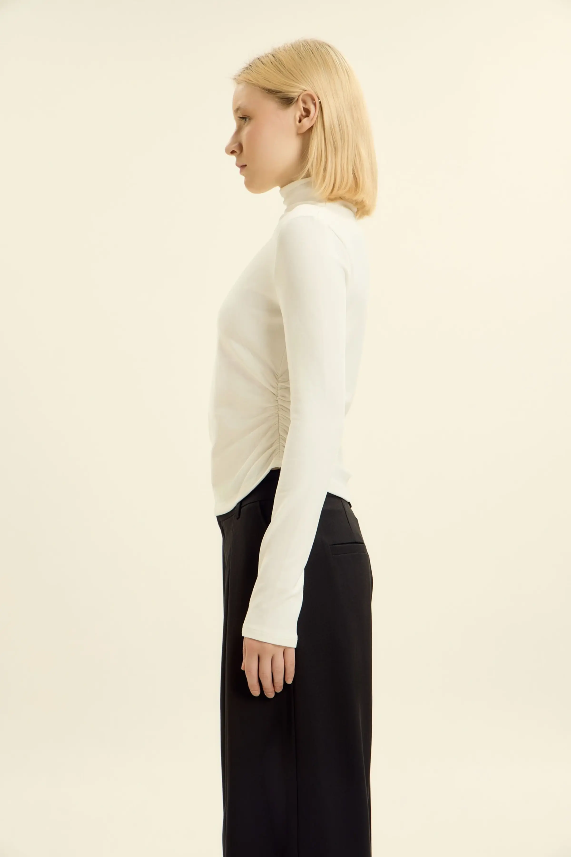 Лонгслив белый для женщин 46247-4 59