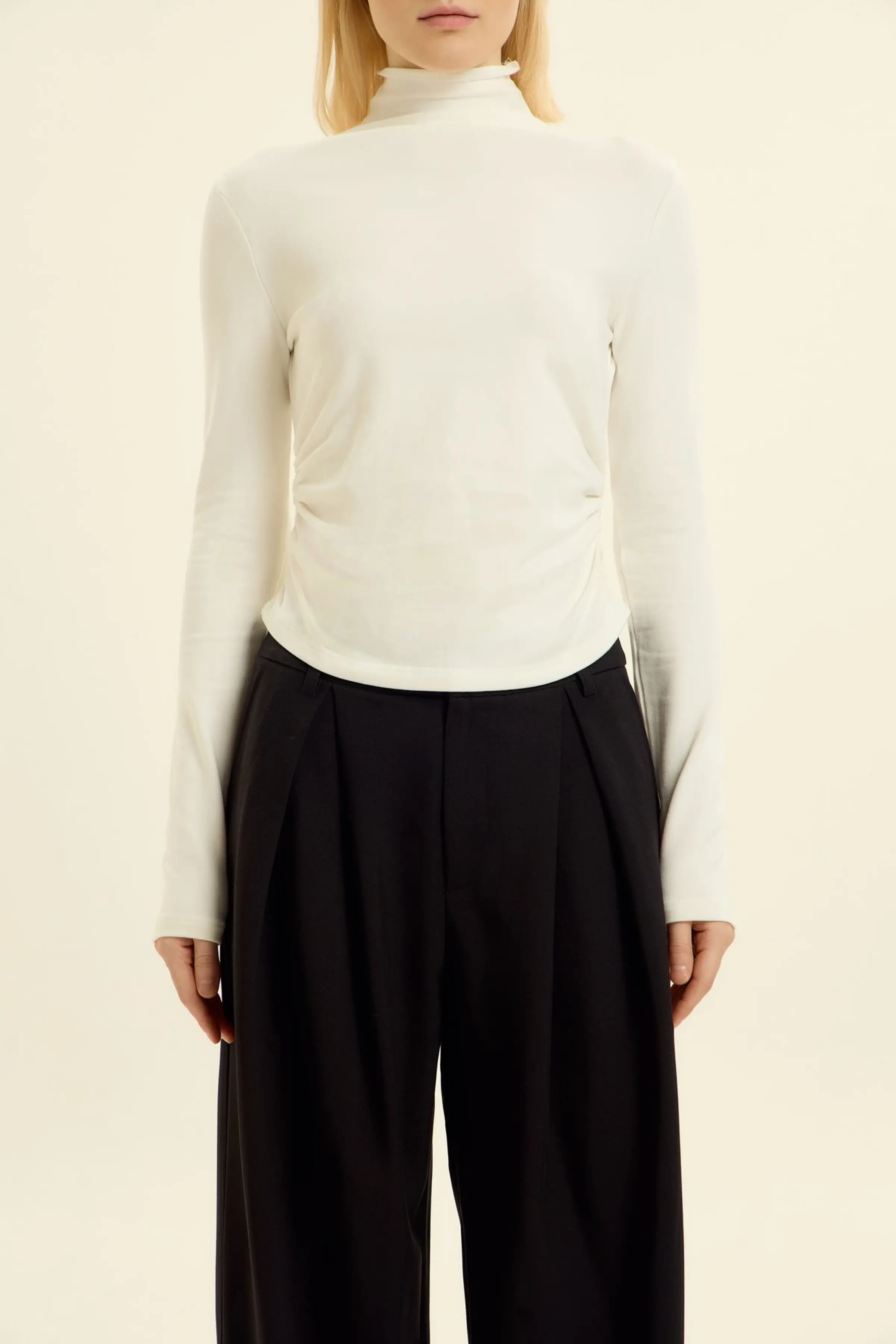 Лонгслив белый для женщин 46247-4 59