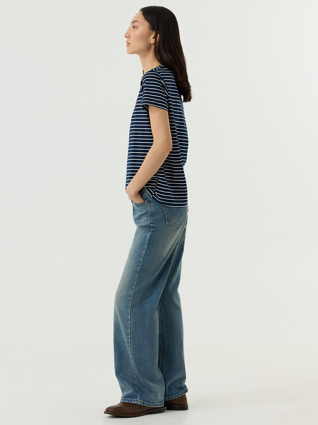 Футболка бело-синяя полоска для женщин 48279-48 67