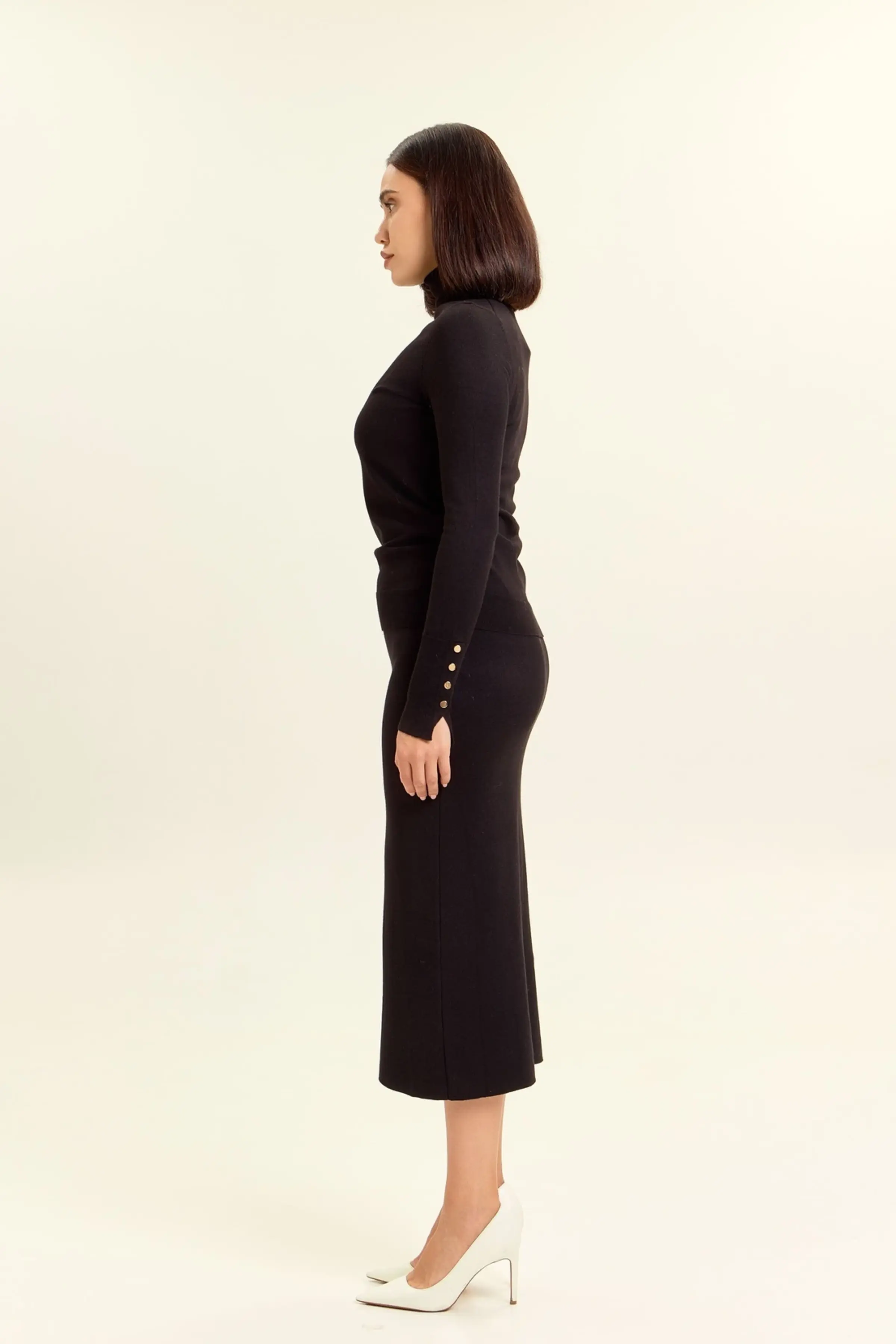 Джемпер черный для женщин 47171-1 60