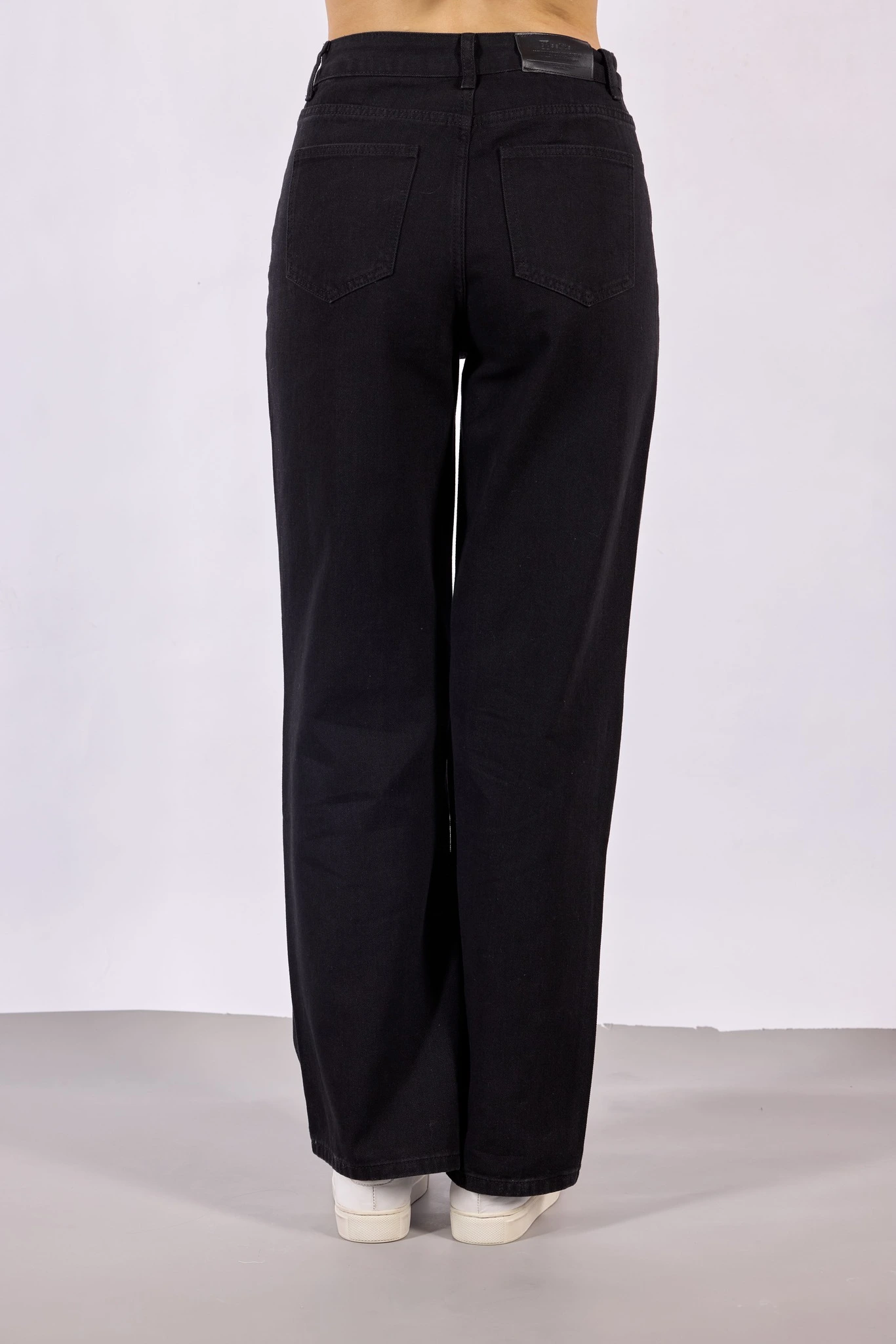 Джинсы черный для женщин 44146-1 74