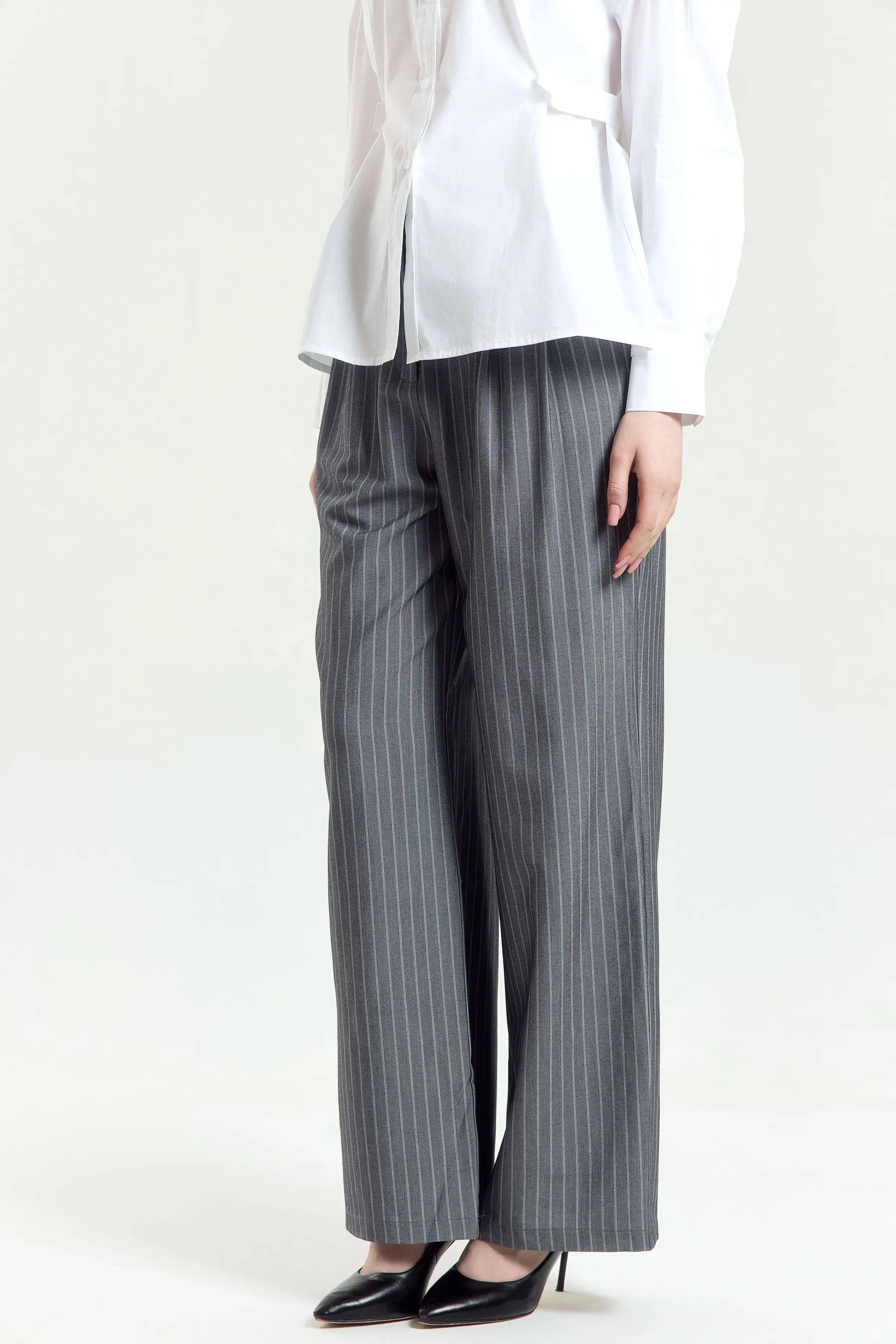 Брюки бело-серая полоска для женщин 45156-49 71